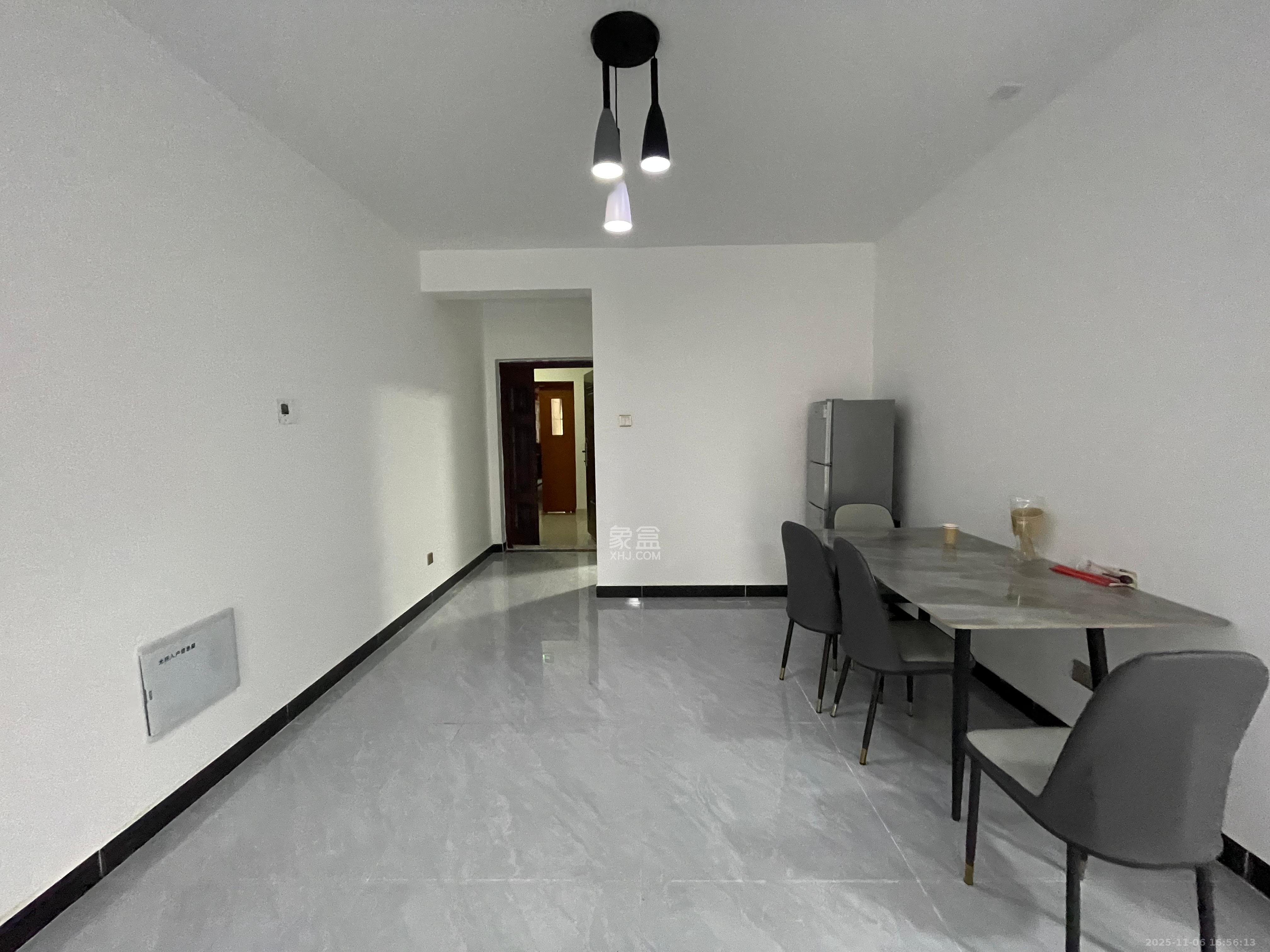 鑫远悦城（鑫远悦时代）  3室2厅1卫    2400.0元/月室内图