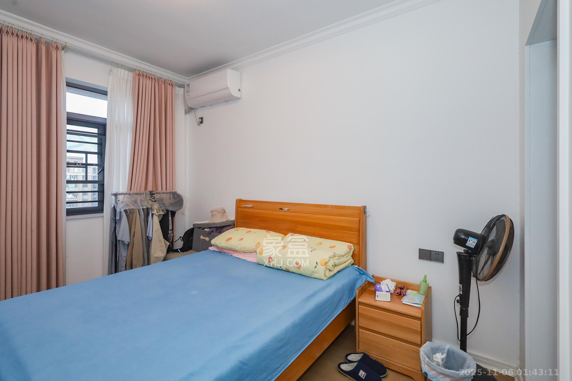 八方小区C区 4室2厅2卫 520.0万 八方小区C区 4室2厅2卫 520.0万卧室