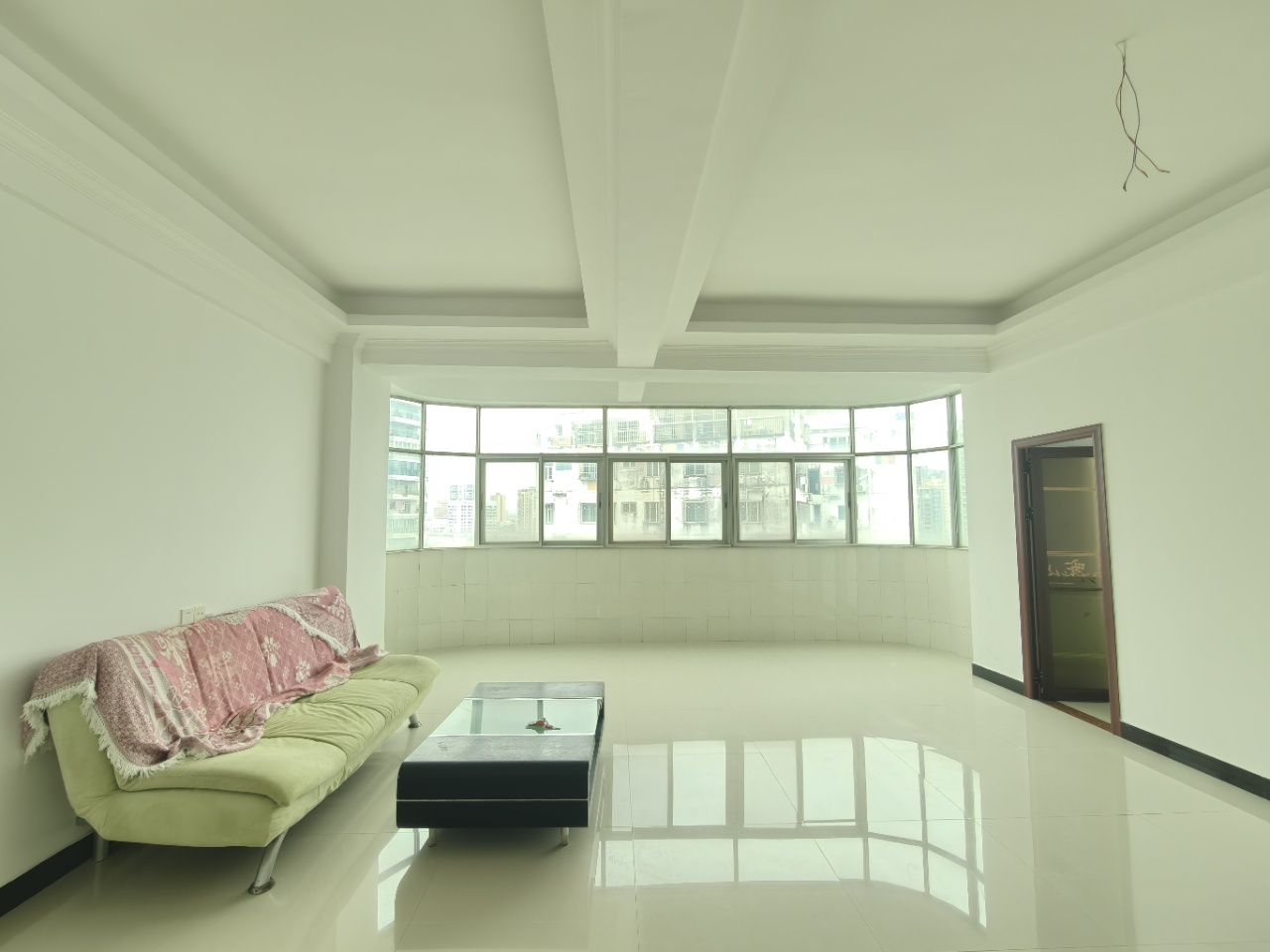 金银广场  3室2厅1卫    2000.0元/月室内图