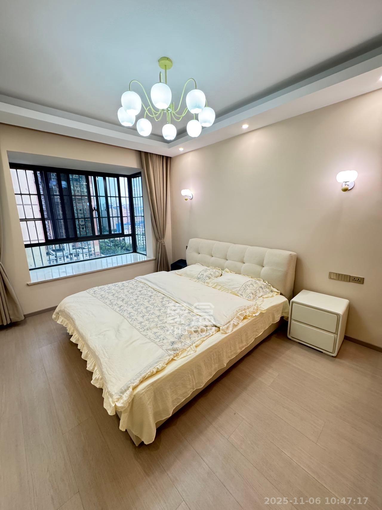 东方芙蓉  3室2厅2卫    3800.0元/月室内图