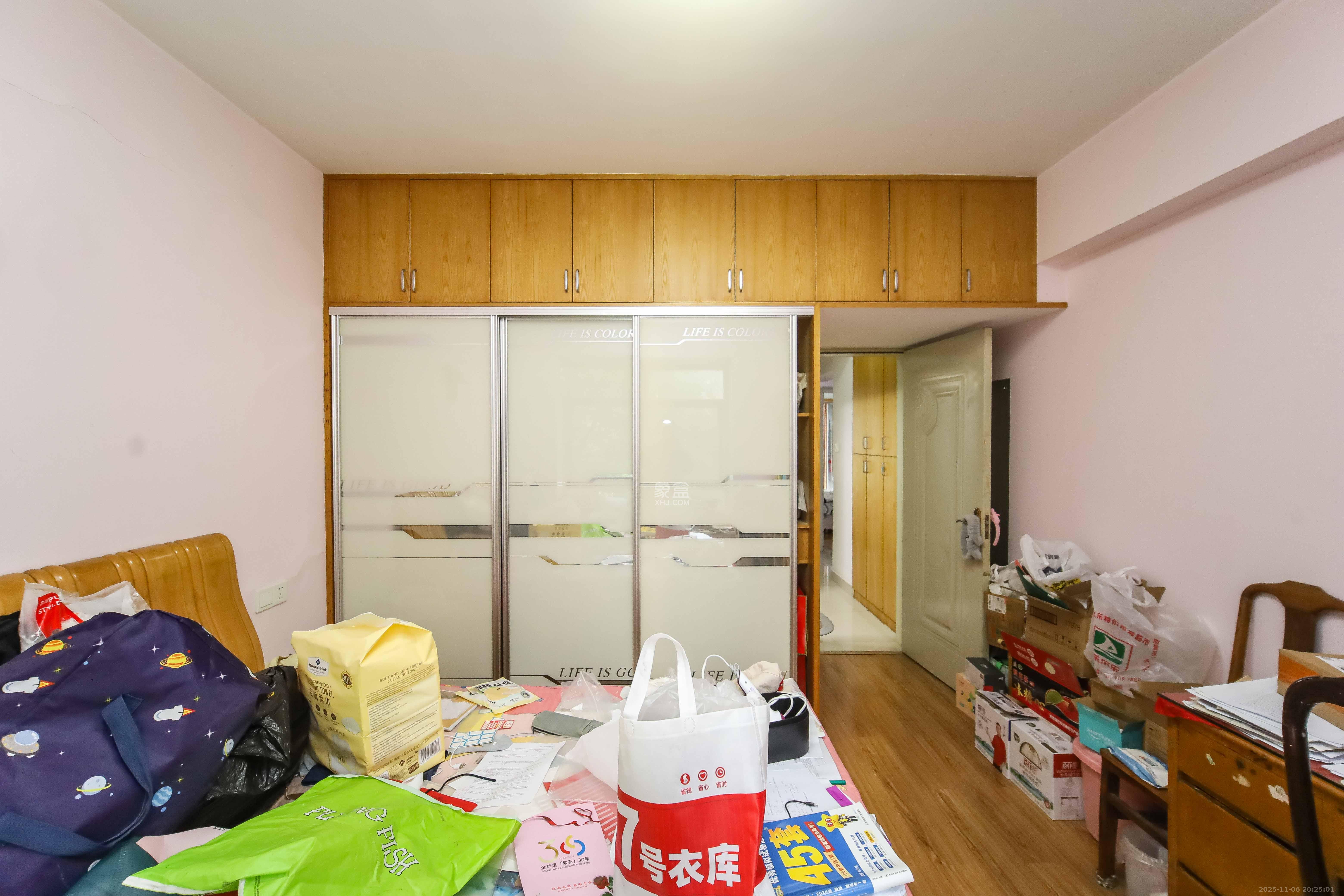 金龙苑 1室0厅0卫 120.0万 金龙苑 1室0厅0卫 120.0万卧室