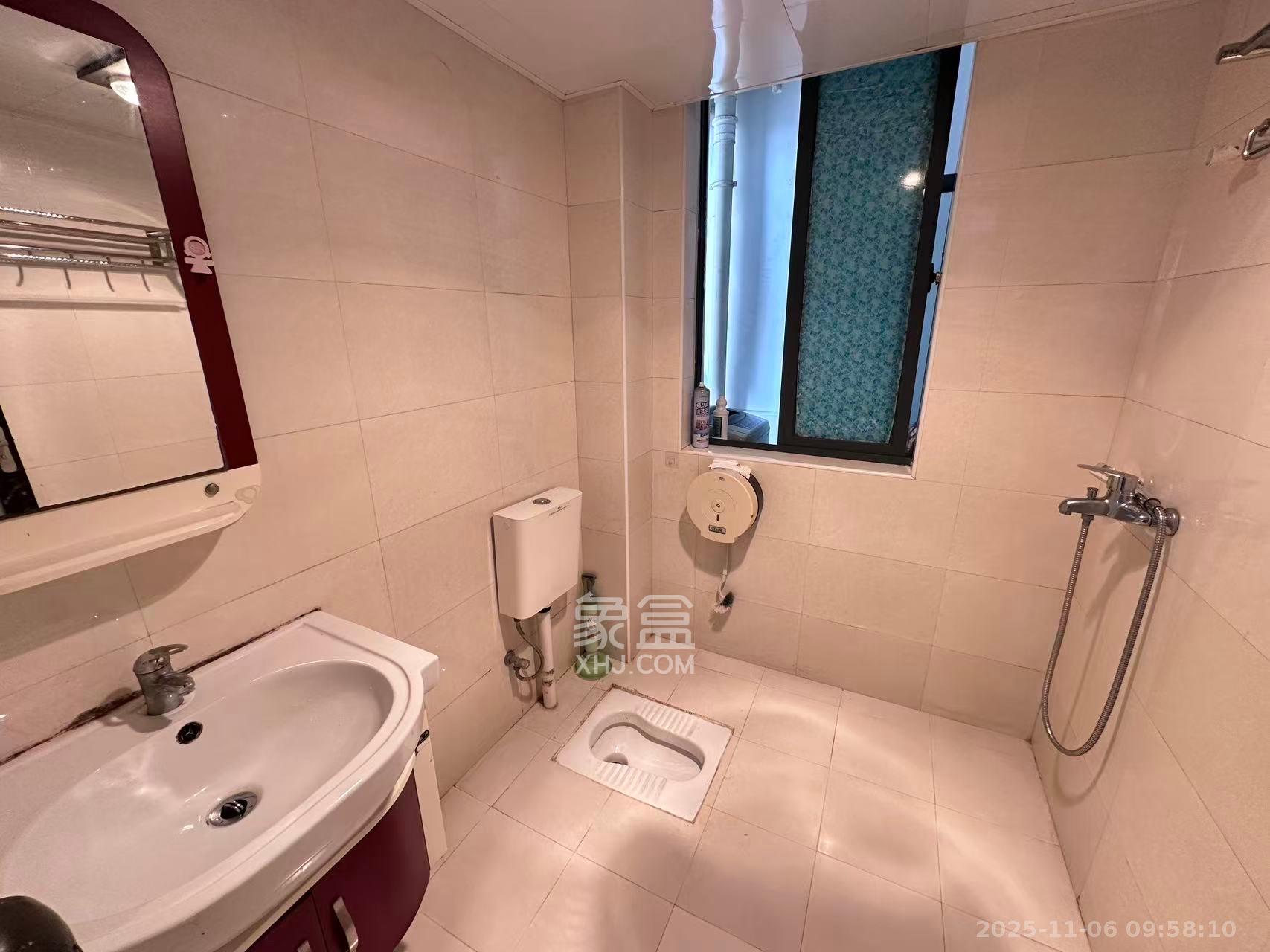 金麓国际 2室2厅1卫 2100.0元/月 金麓国际 2室2厅1卫 2100.0元/月室内图