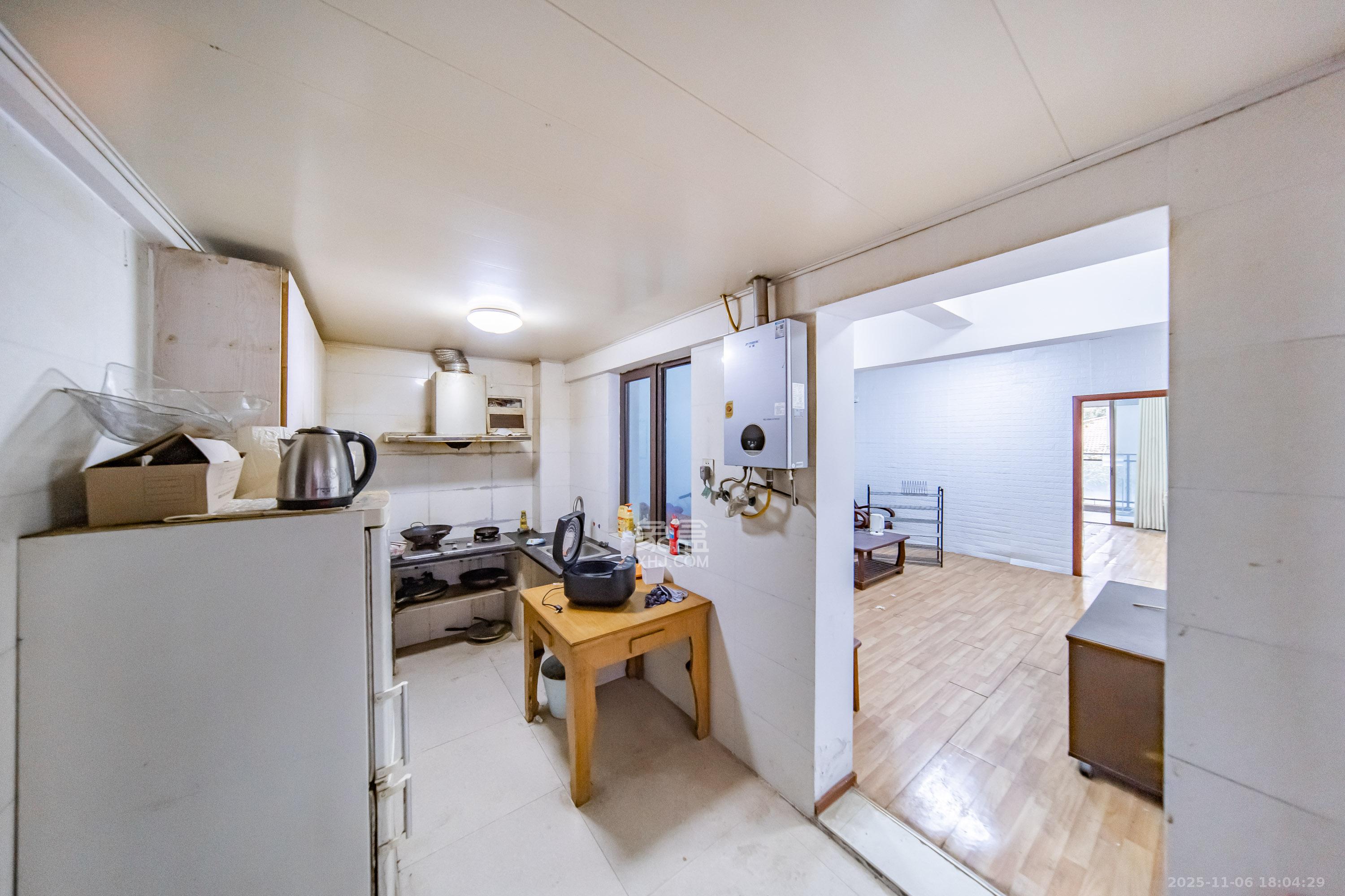 海洋半岛（月珑湾）  3室2厅1卫    80.0万厨房