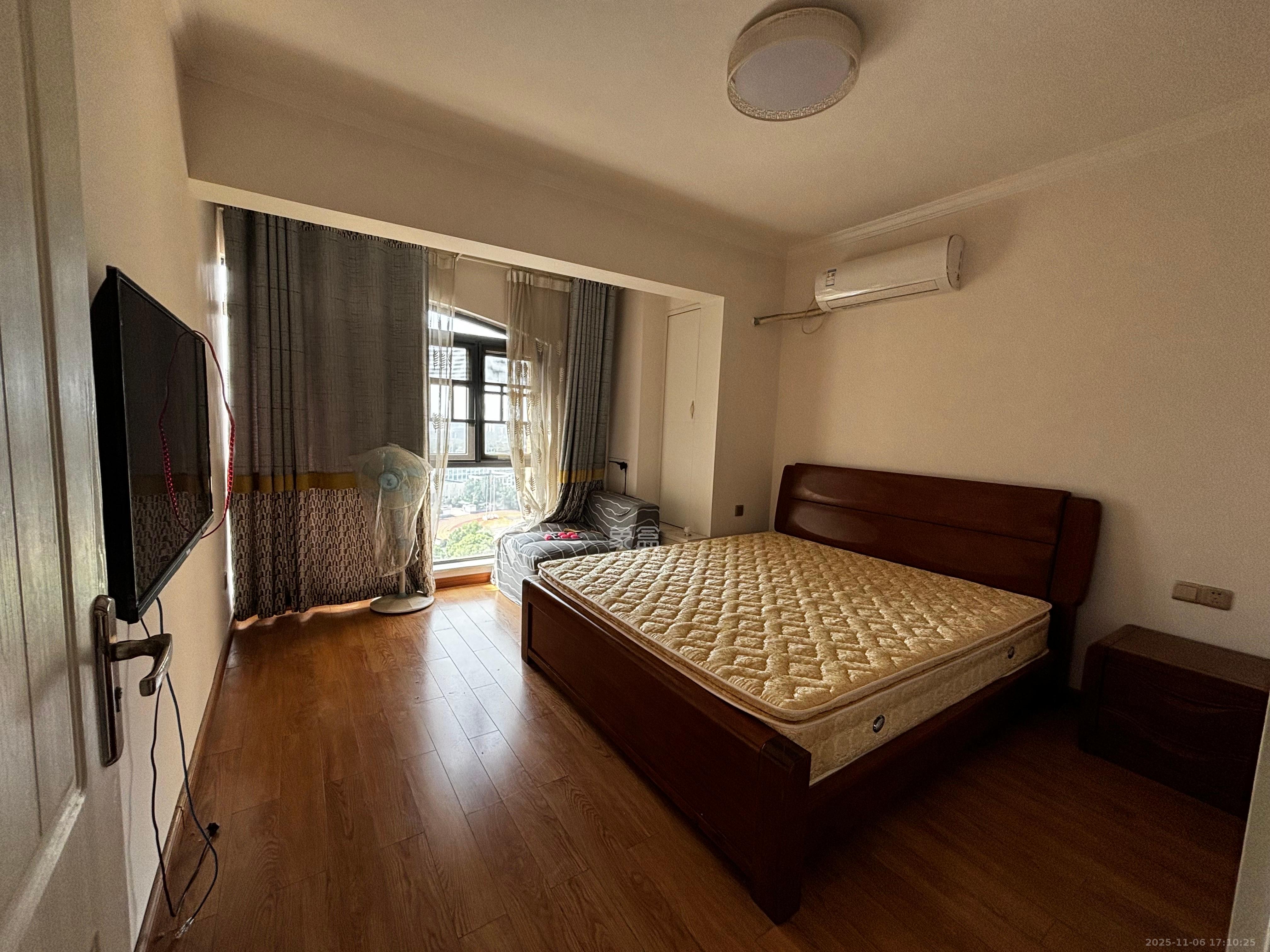 中建芙蓉嘉苑 3室2厅2卫 2700.0元/月 中建芙蓉嘉苑 3室2厅2卫 2700.0元/月室内图