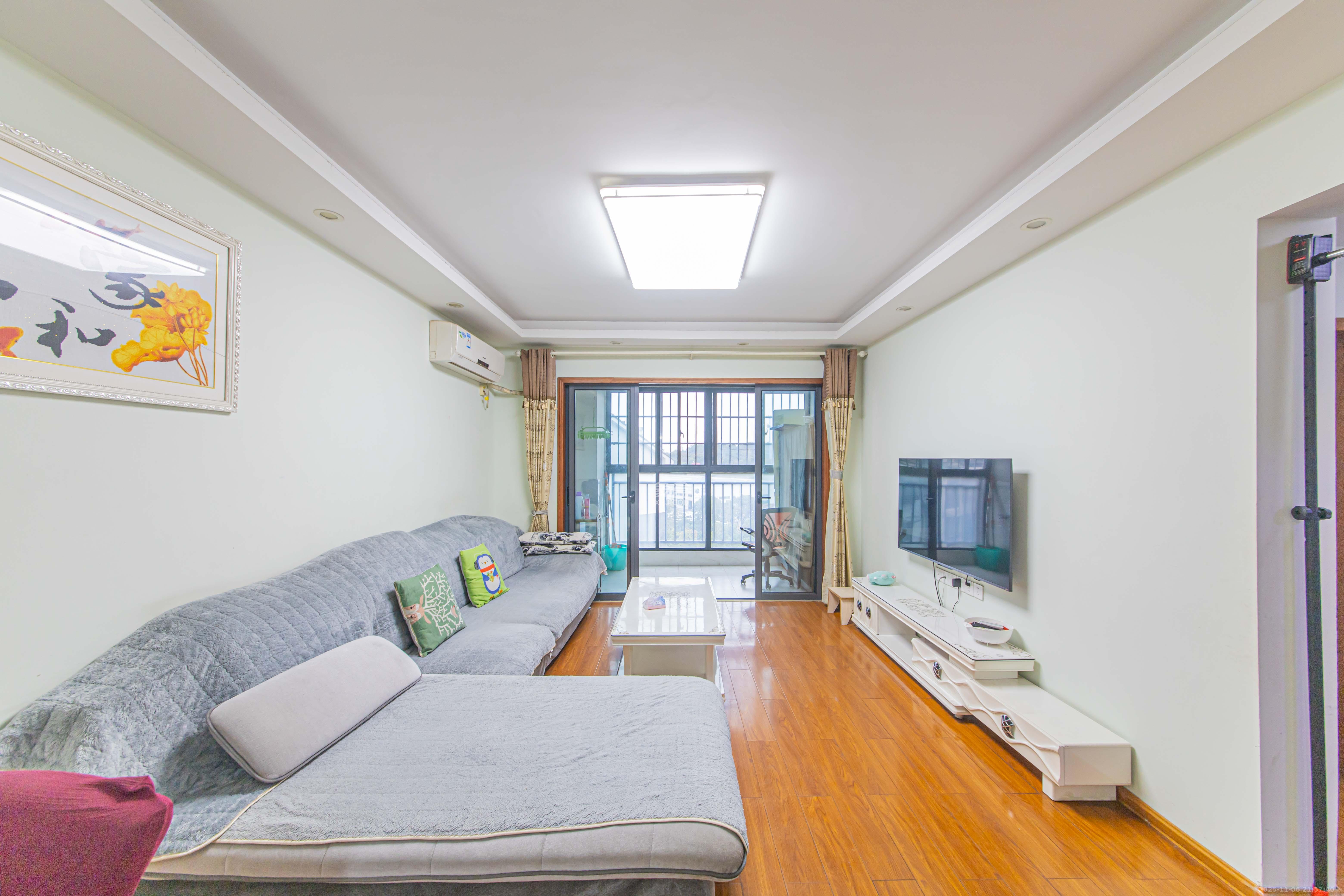 九峰远见  2室2厅1卫    98.0万