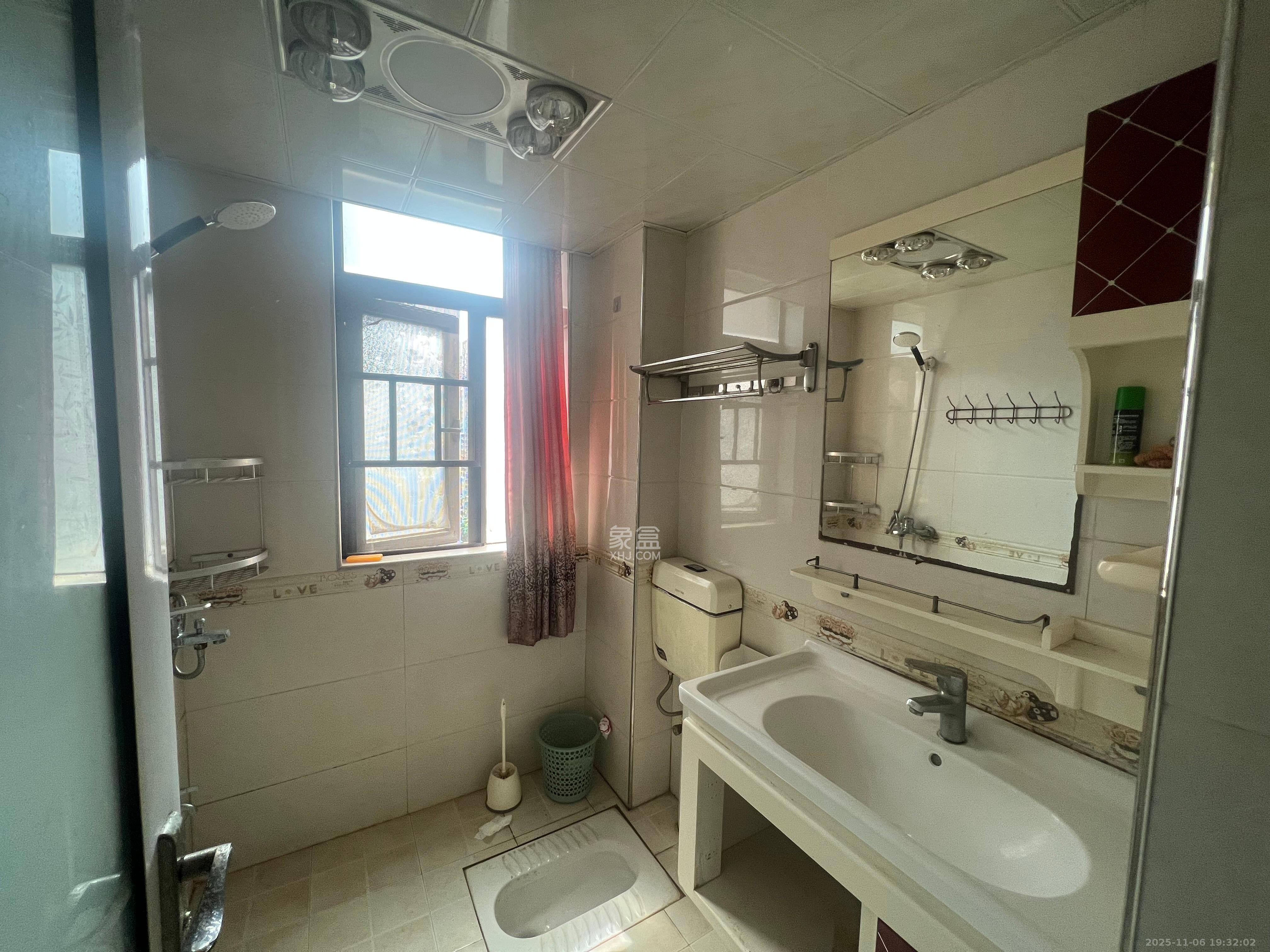 水岸世景 2室1厅1卫 1700.0元/月 水岸世景 2室1厅1卫 1700.0元/月室内图