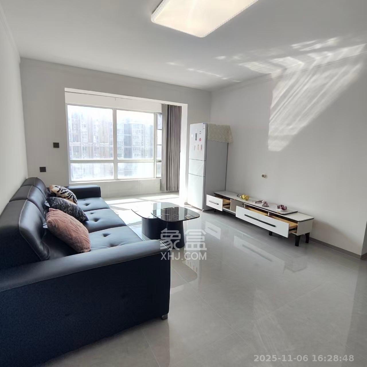 恒广国际景园一二区  2室2厅1卫    2300.0元/月