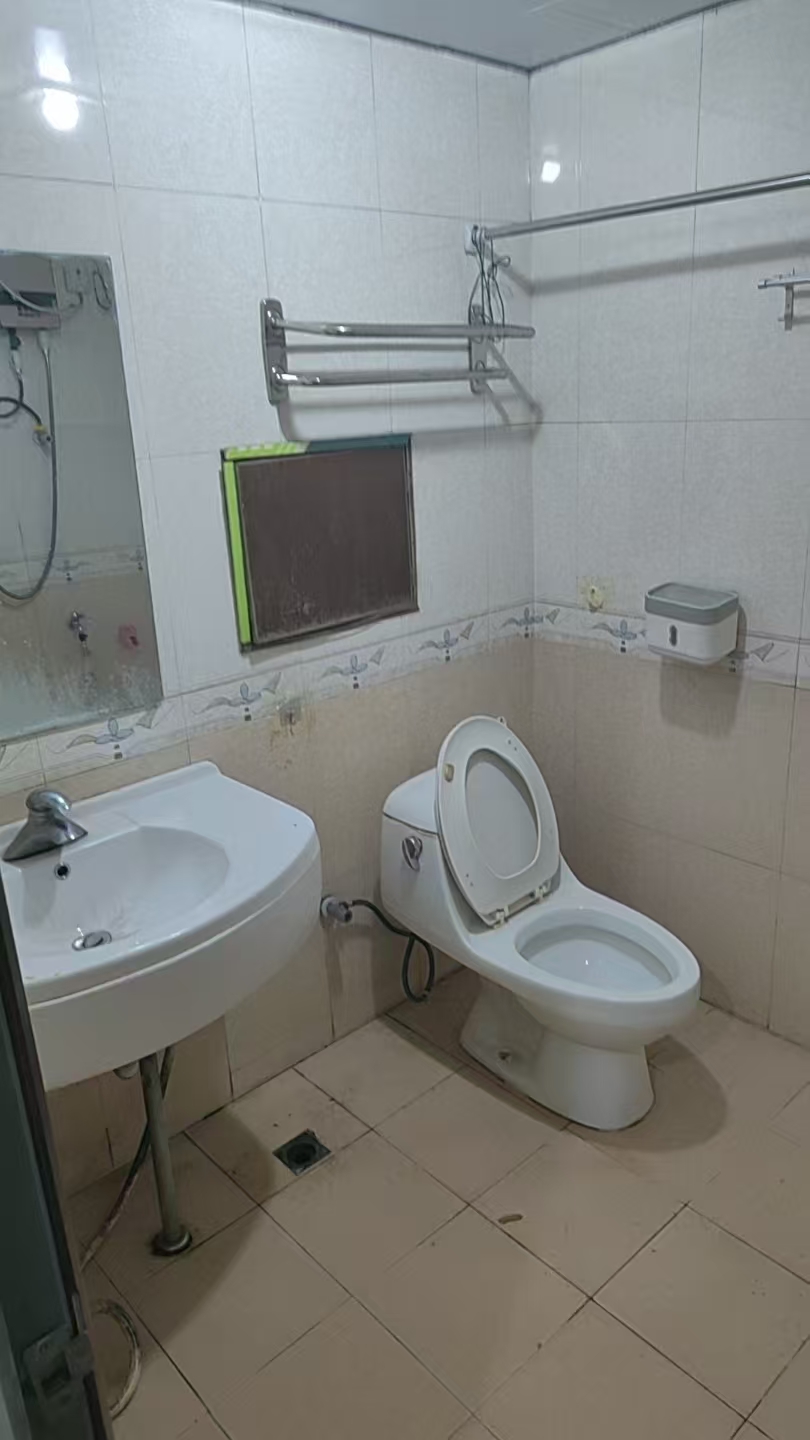 海富大厦  2室2厅1卫    1600.0元/月室内图