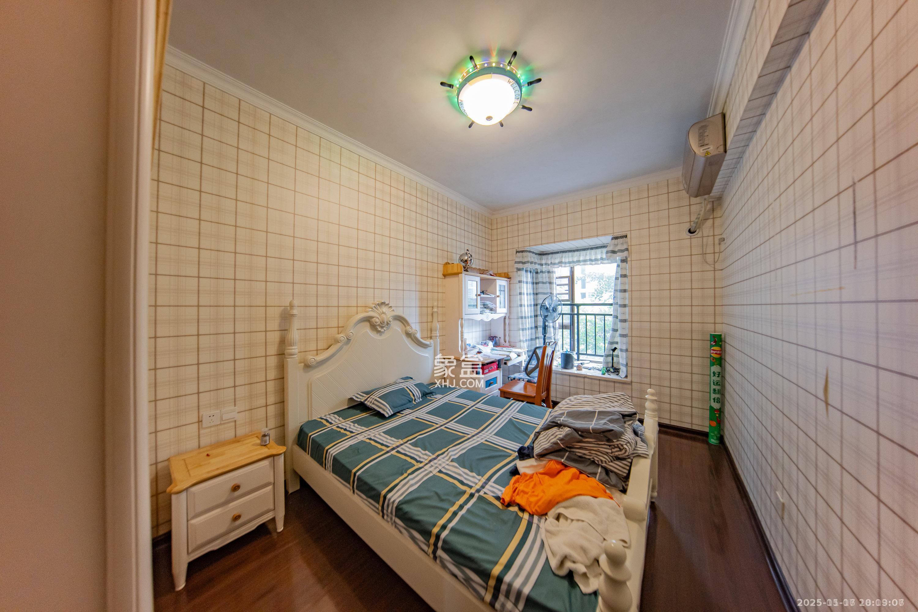 江山帝景哈佛  3室2厅2卫    2100.0元/月室内图