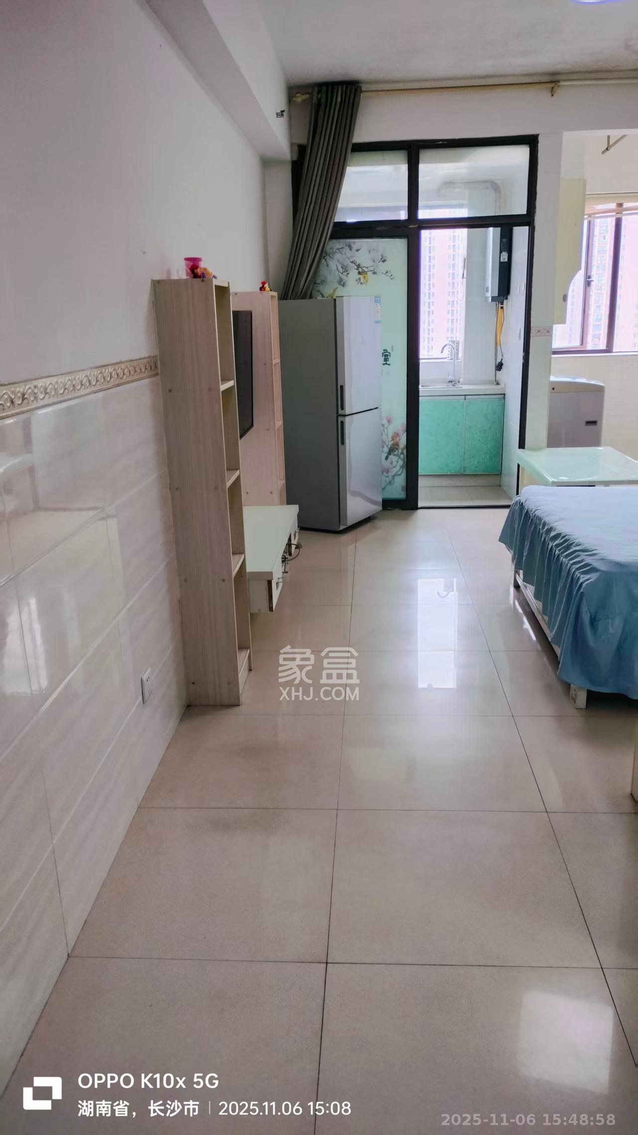 同鑫家园  1室1厅1卫    1300.0元/月室内图1