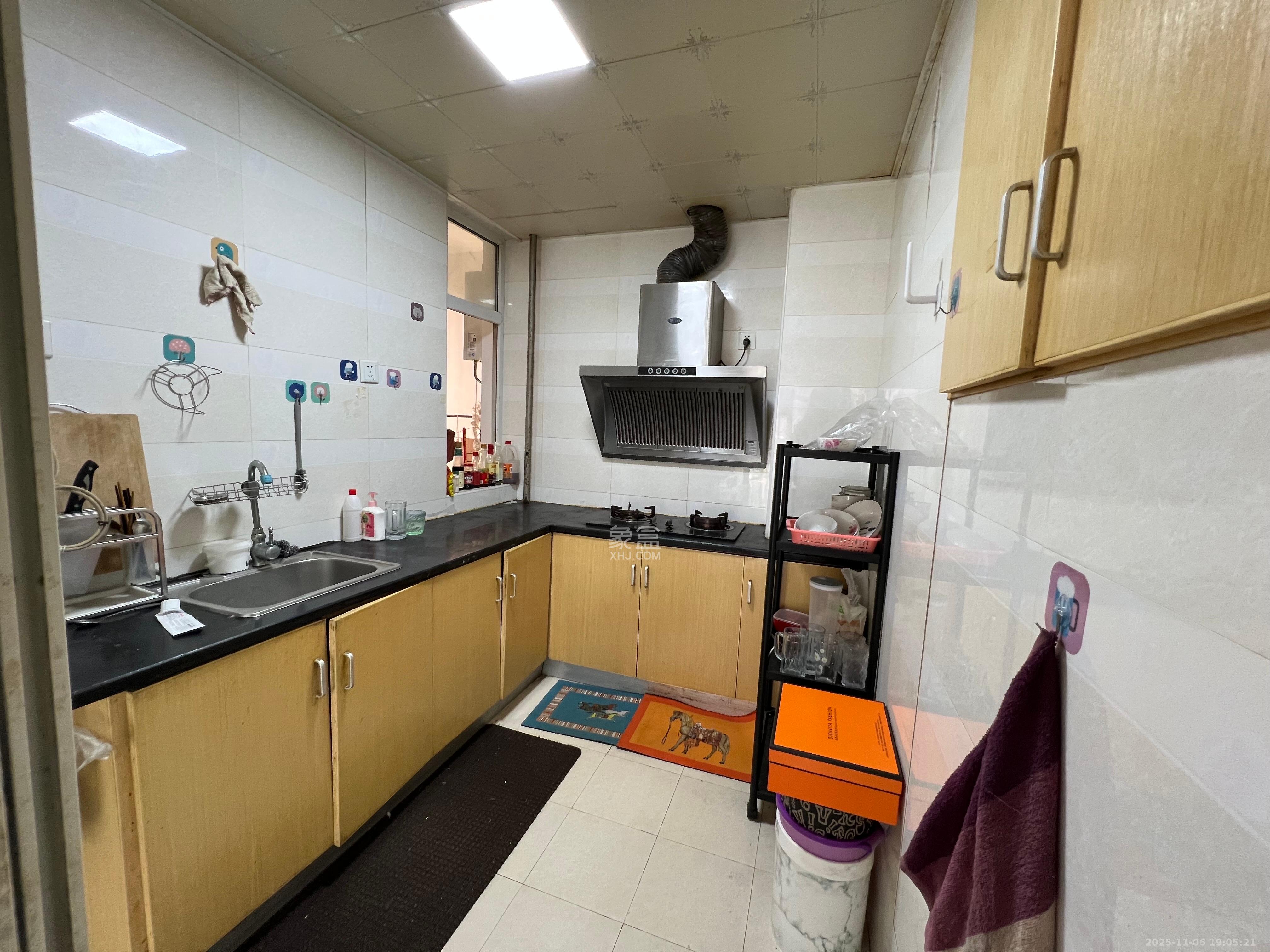 上河国际C区 3室1厅1卫 2500.0元/月 上河国际C区 3室1厅1卫 2500.0元/月室内图