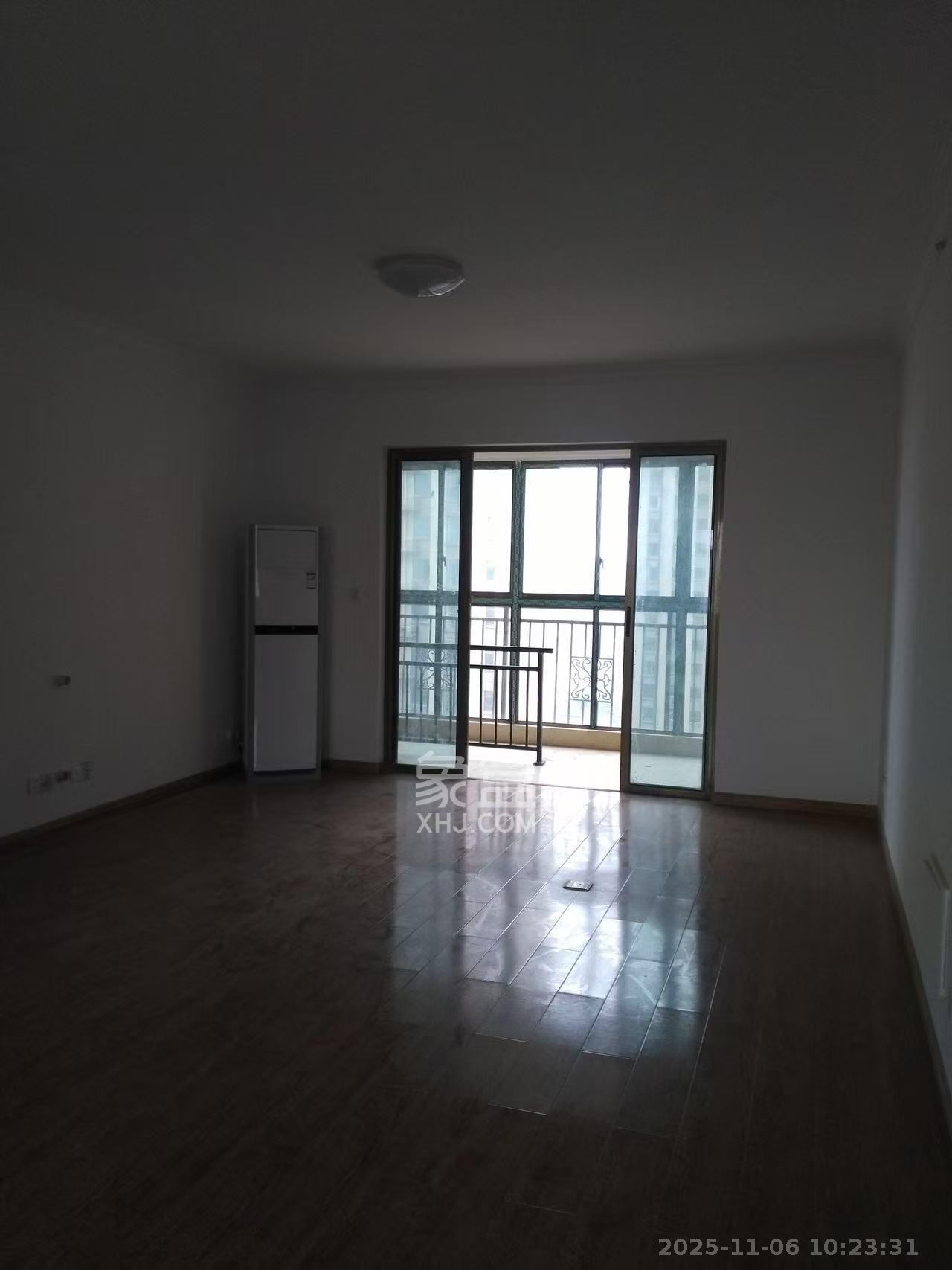 江山帝景雅典  1室2厅1卫    2700.0元/月室内图1