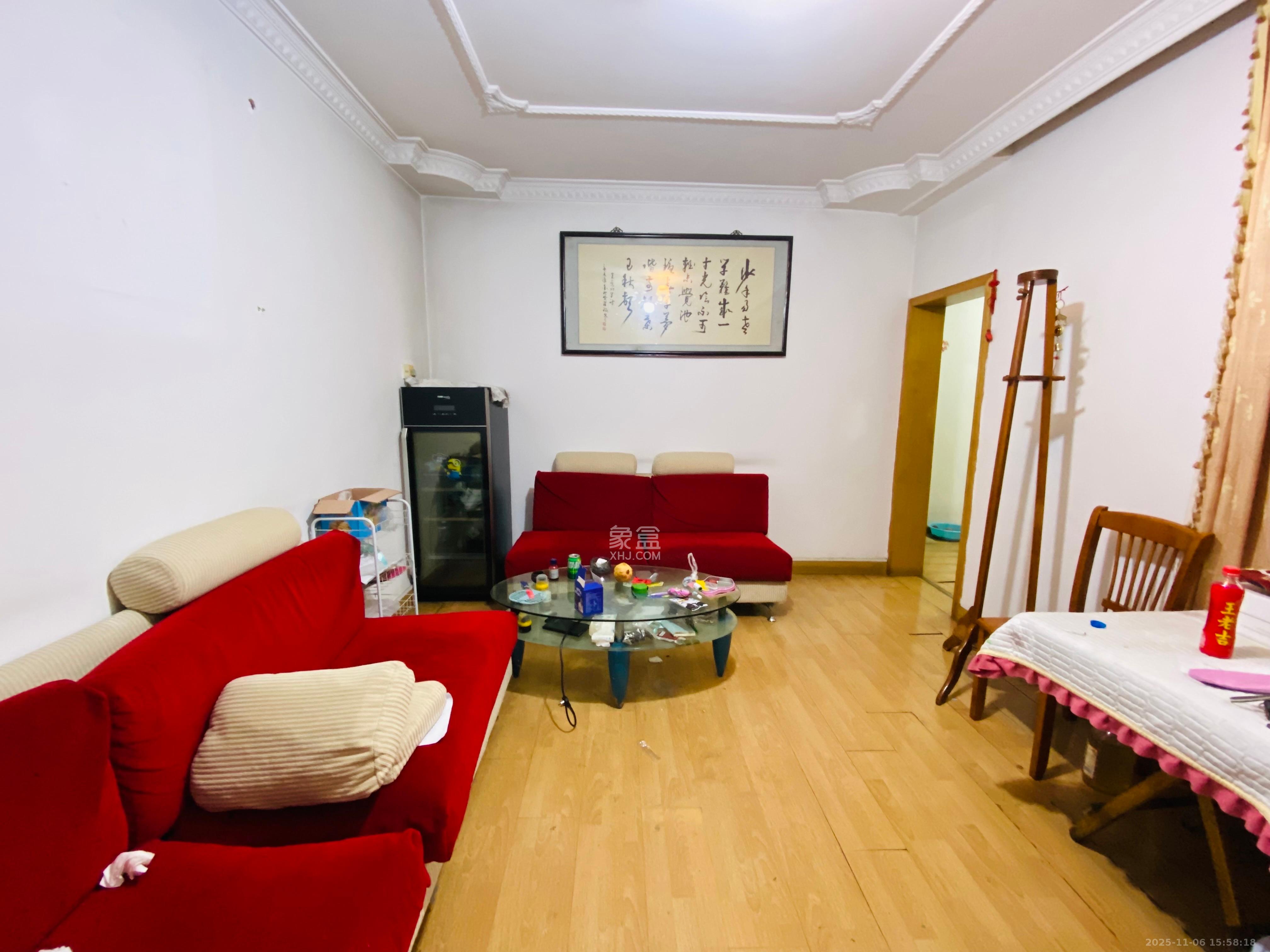 侯家塘有色研究院(长沙有色大院) 3室2厅1卫 2500.0元/月 侯家塘有色研究院(长沙有色大院) 3室2厅1卫 2500.0元/月室内图