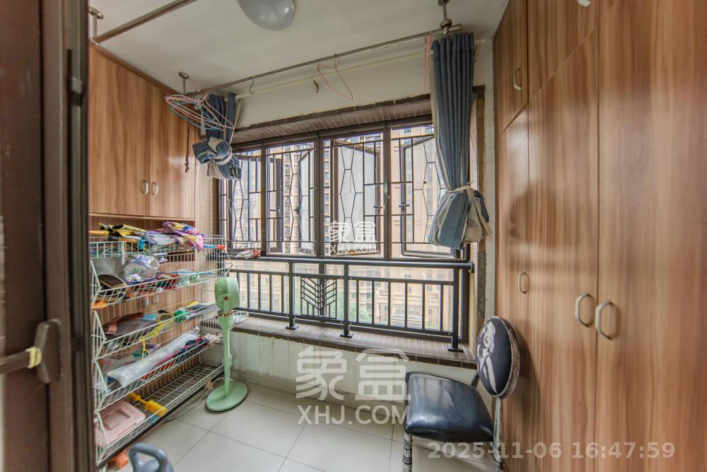 中海国际二期  3室2厅1卫    1800.0元/月室内图