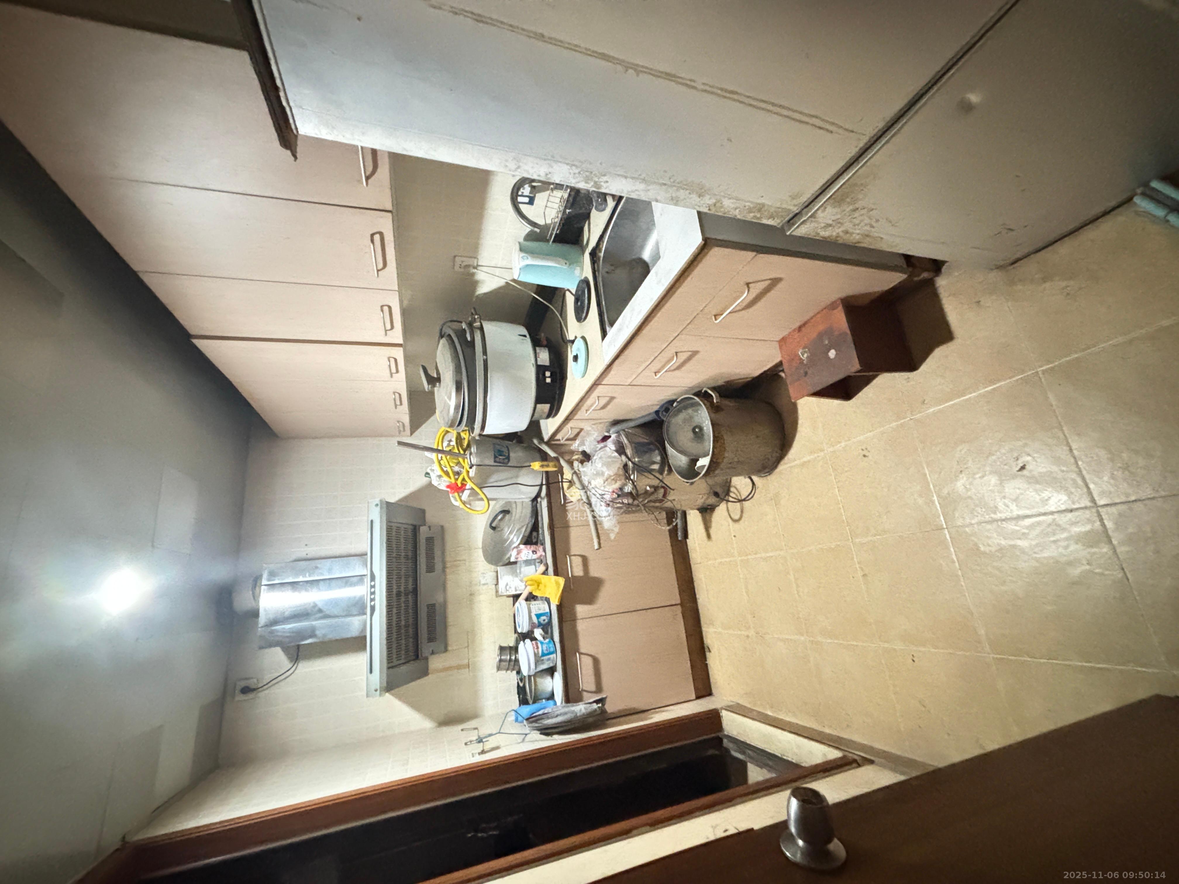 花漾年华（桂花园）  1室2厅1卫    2500.0元/月室内图