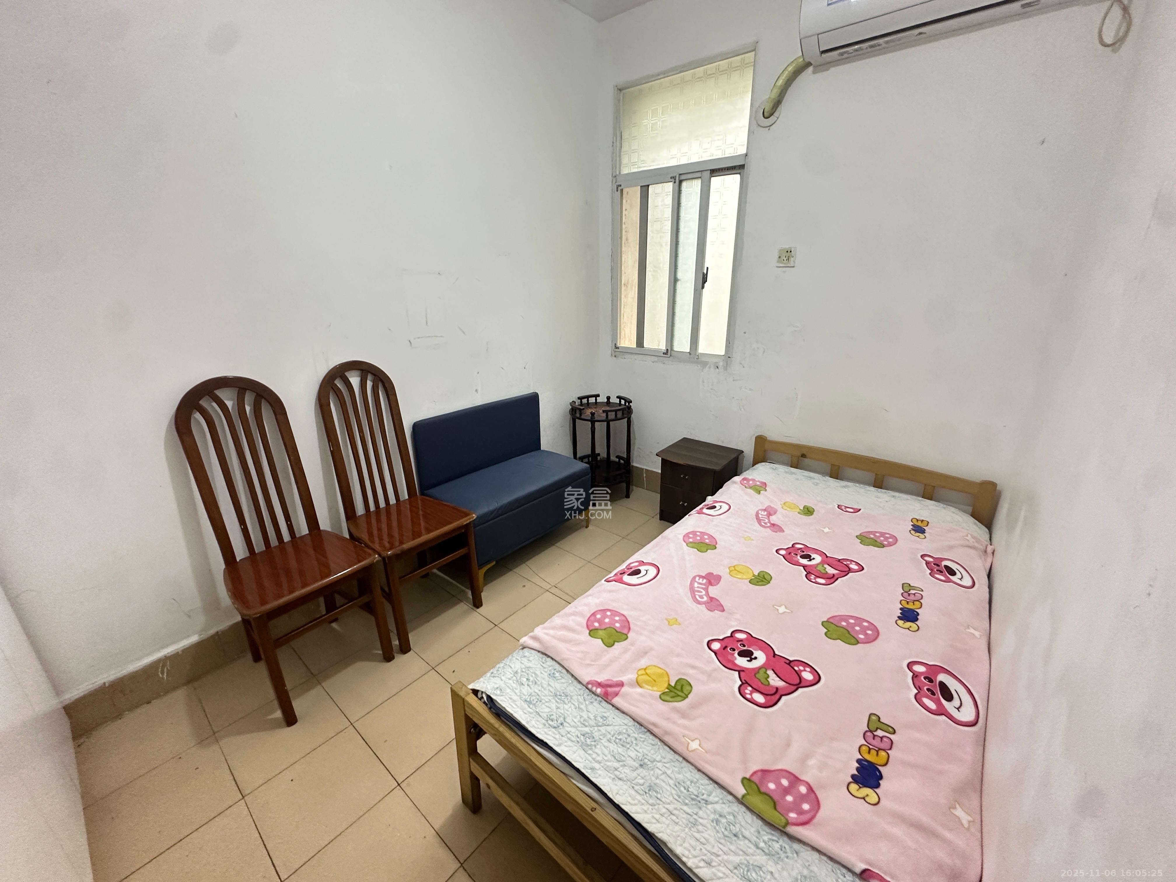 湖南石油化学工业局小区（侯家塘化工厅）  3室2厅1卫    2000.0元/月室内图