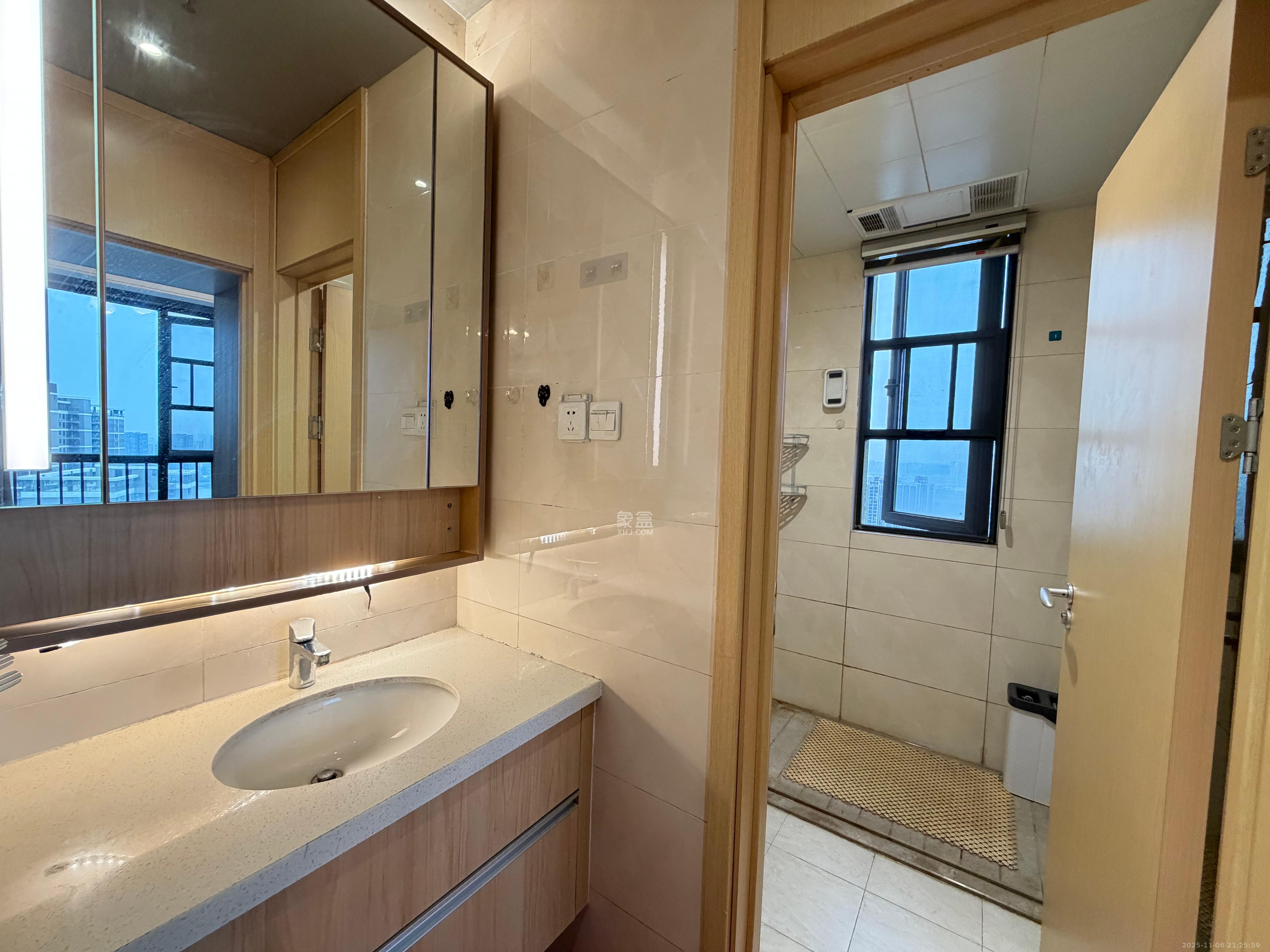 启迪协信中心 2室1厅1卫 2600.0元/月 启迪协信中心 2室1厅1卫 2600.0元/月室内图