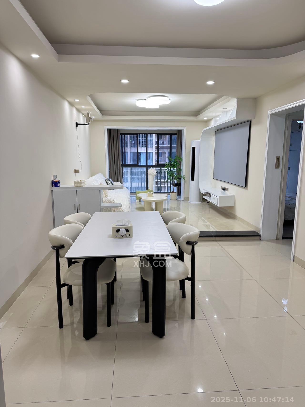 东方芙蓉  3室2厅2卫    3800.0元/月室内图