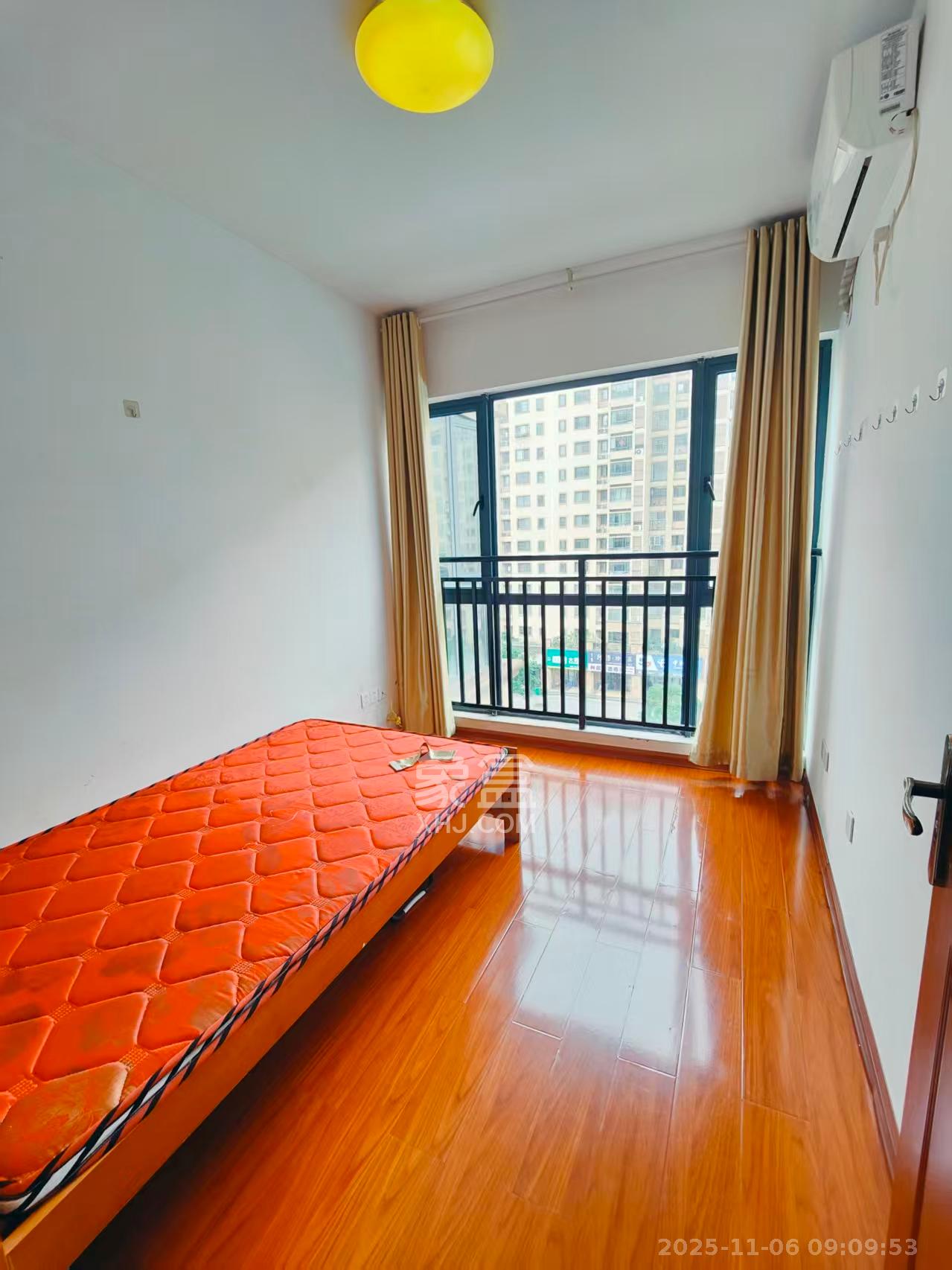 中建芙蓉嘉苑  3室2厅2卫    2200.0元/月室内图