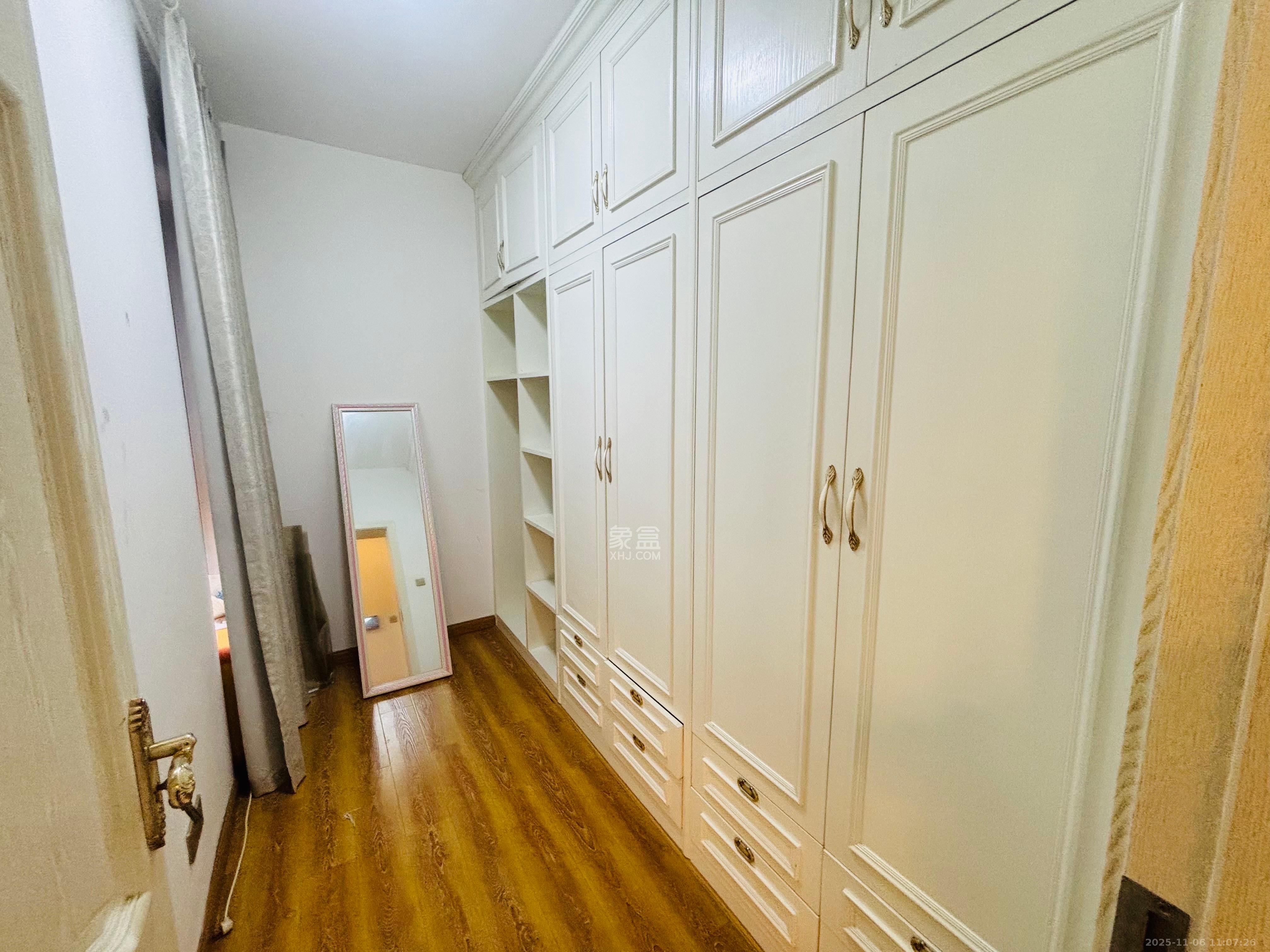 钱隆首府(福晟御园)  3室1厅1卫    2800.0元/月室内图