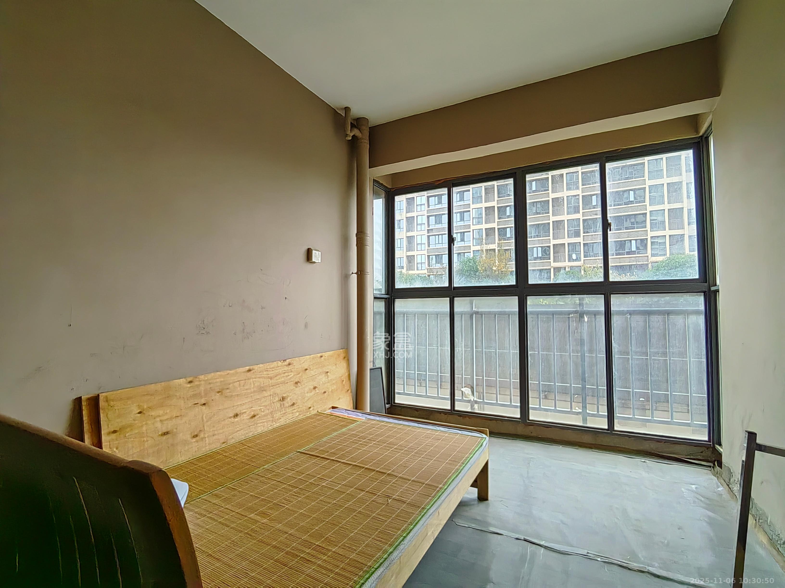 东岸城邦  3室2厅1卫    1500.0元/月室内图