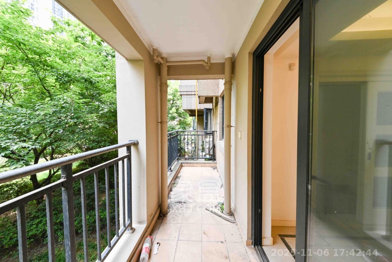 万科魅力之城观澜里  4室2厅2卫    3000.0元/月室内图