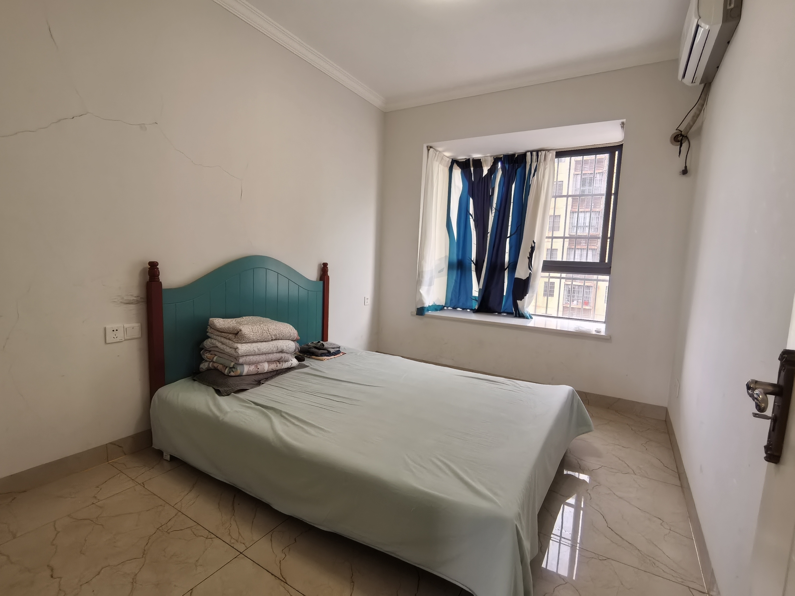 南国中心（琼山区椰航路）  2室2厅1卫    2100.0元/月室内图