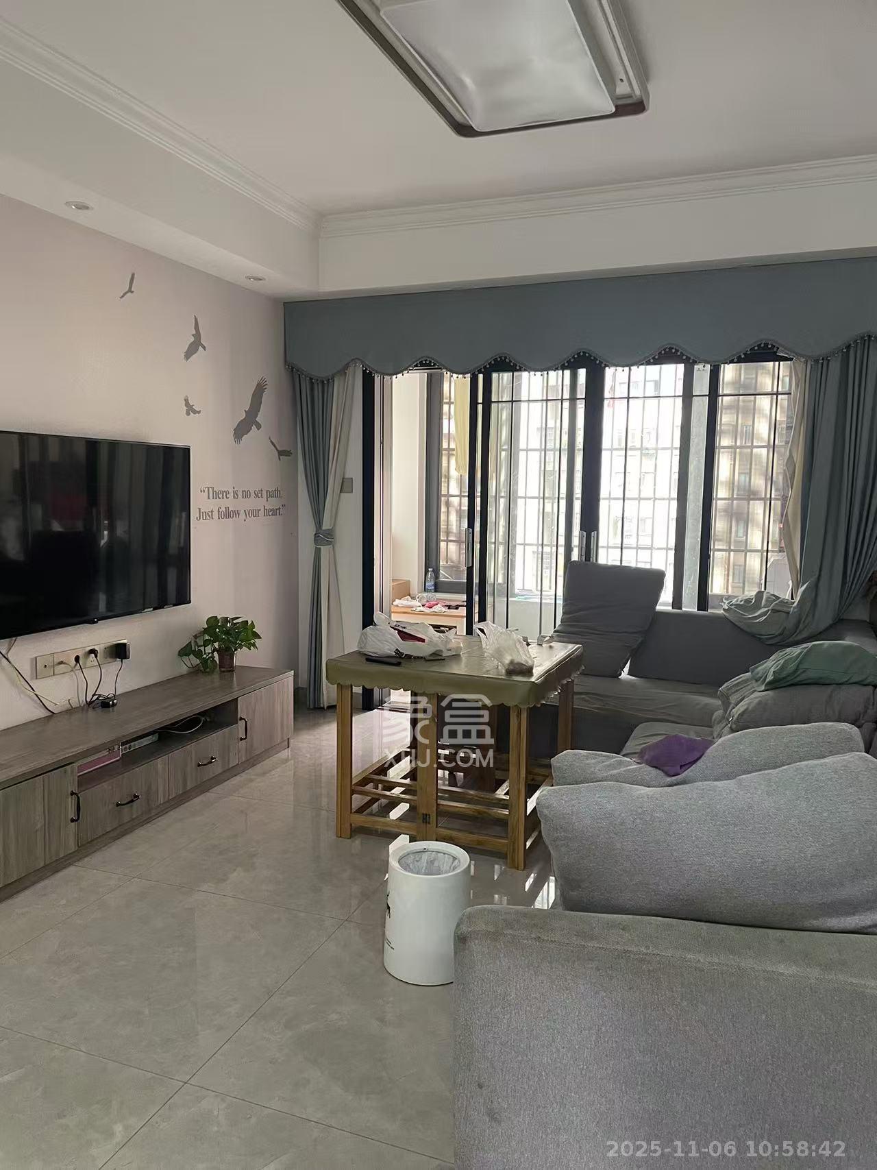 五矿紫湖香醍  4室2厅2卫    2800.0元/月