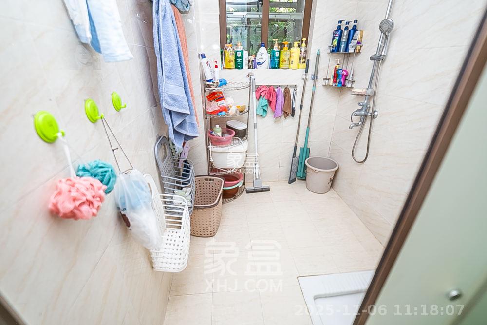 第六都（陆都小区）  4室2厅2卫    4500.0元/月室内图