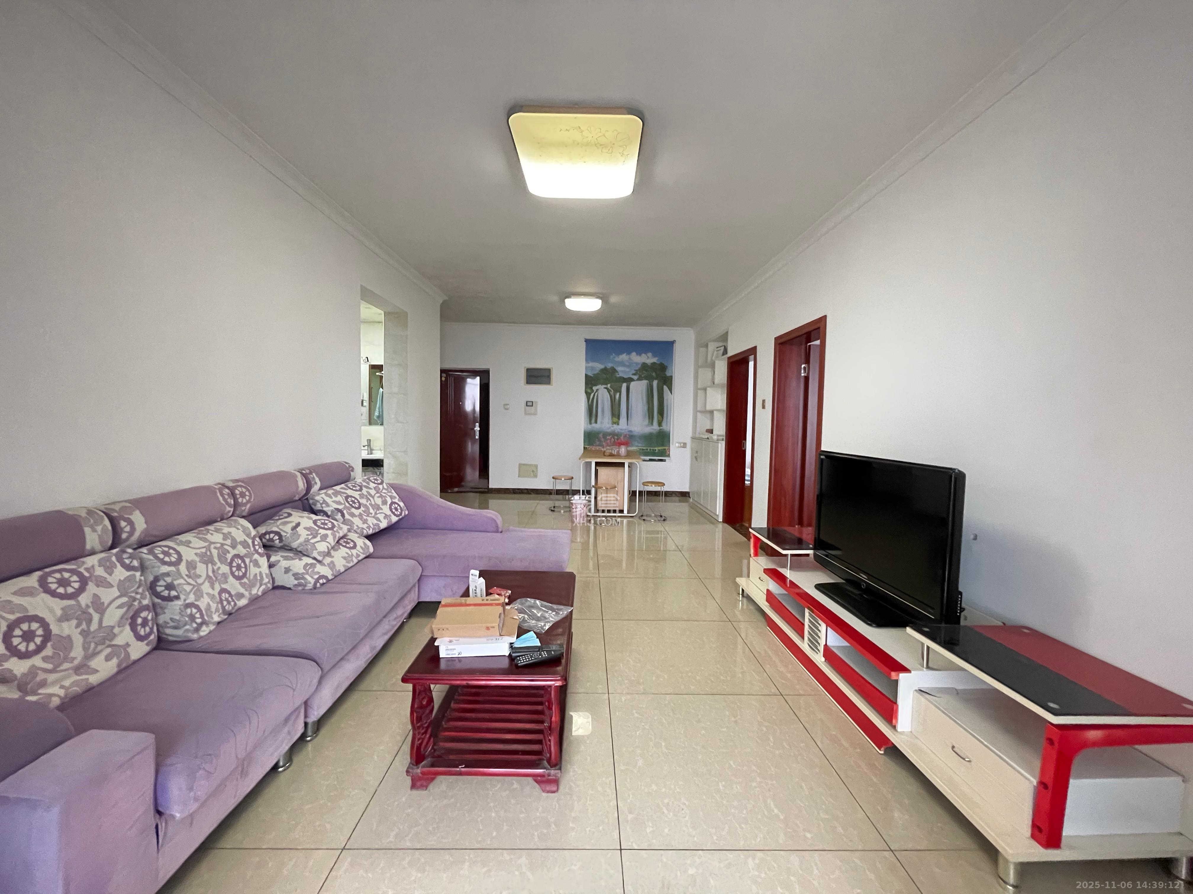 保利麓谷林语F区  3室2厅1卫    2500.0元/月