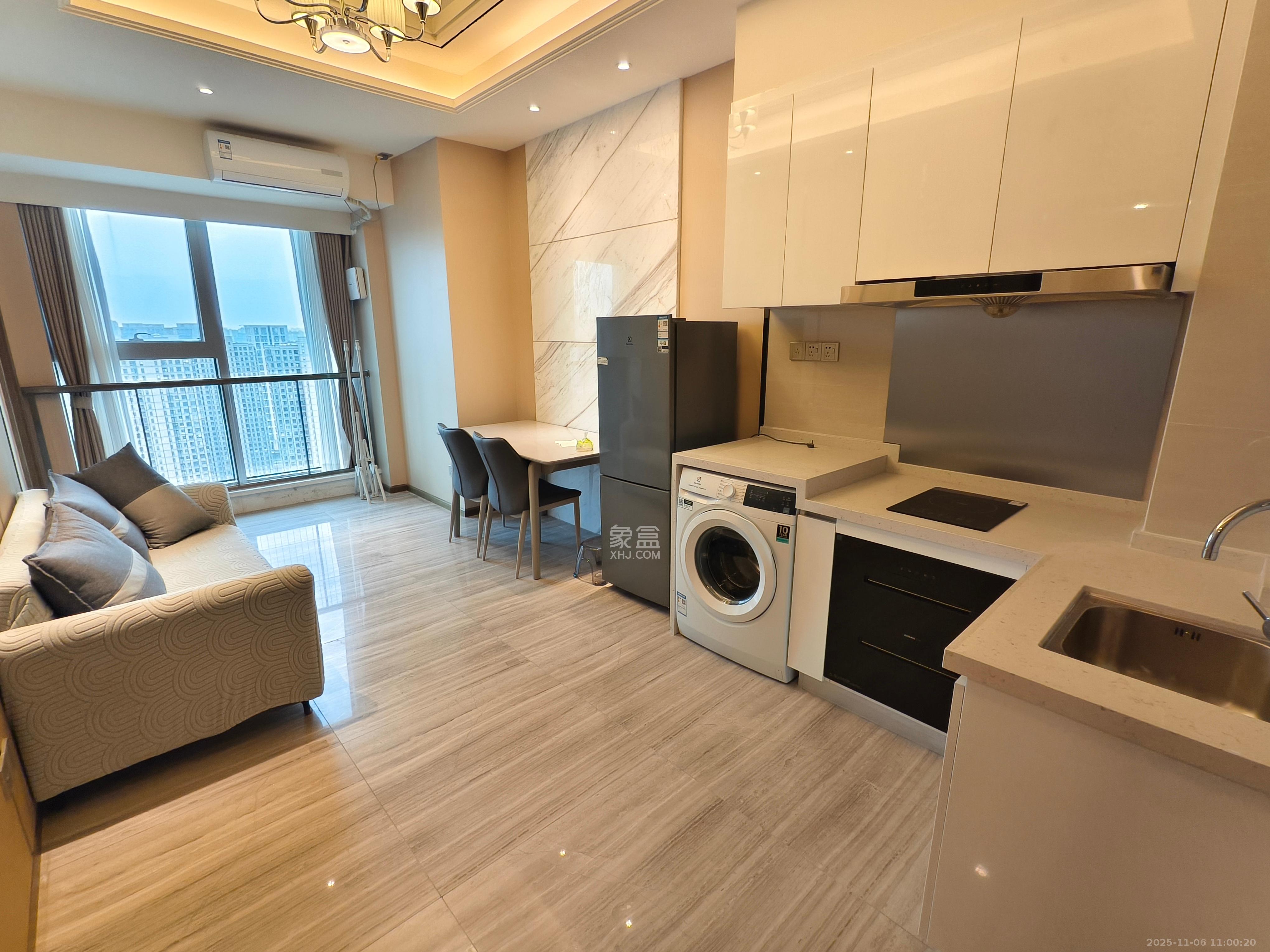 恒大誉府（融誉商业中心）  1室1厅2卫    2200.0元/月室内图1