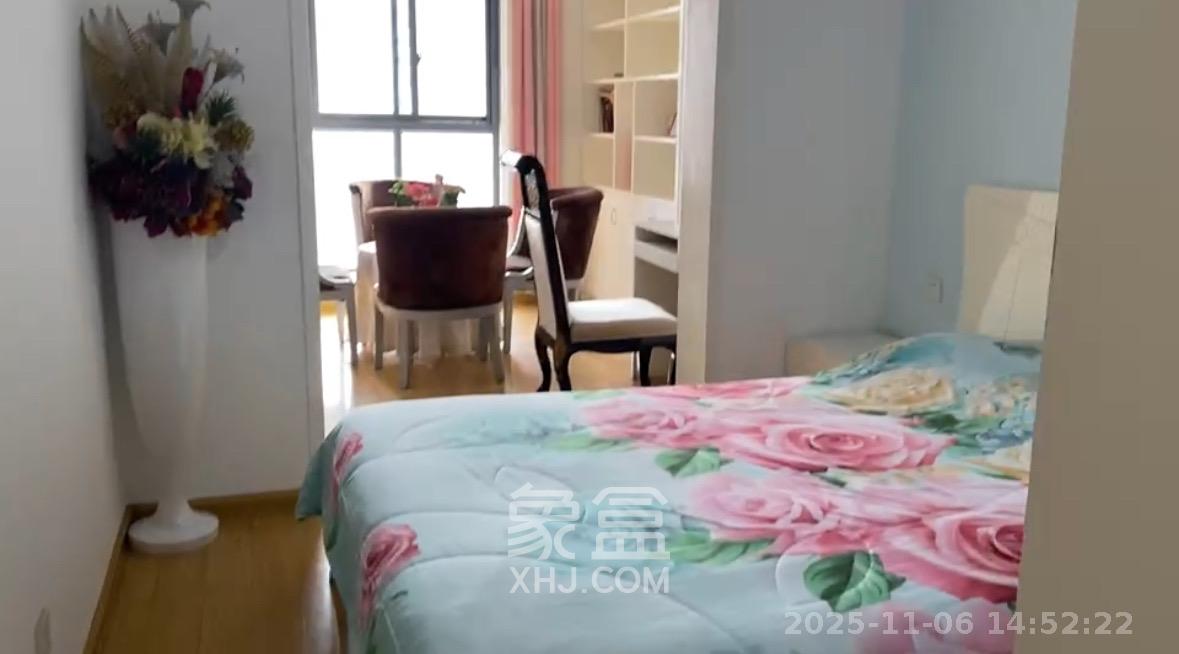 保利麓谷林语C区  4室2厅2卫    4000.0元/月室内图