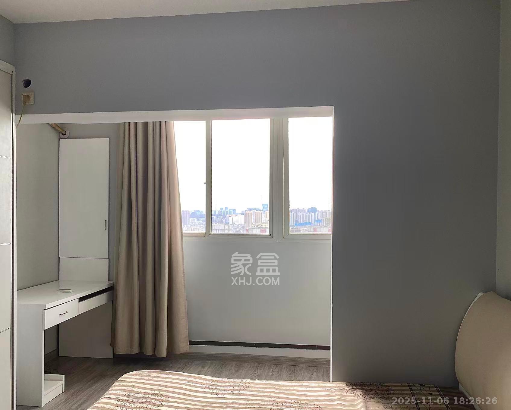 2076至高点  1室1厅1卫    1400.0元/月室内图