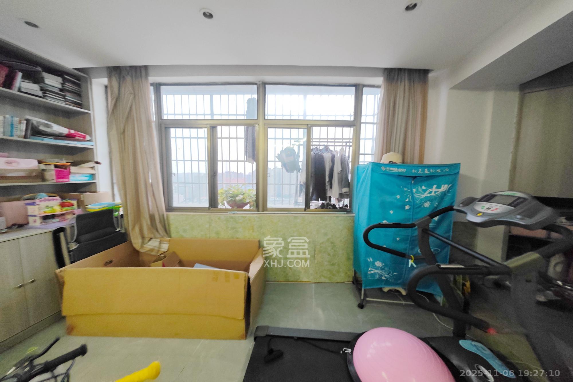 城南郡  3室2厅1卫    92.0万阳台