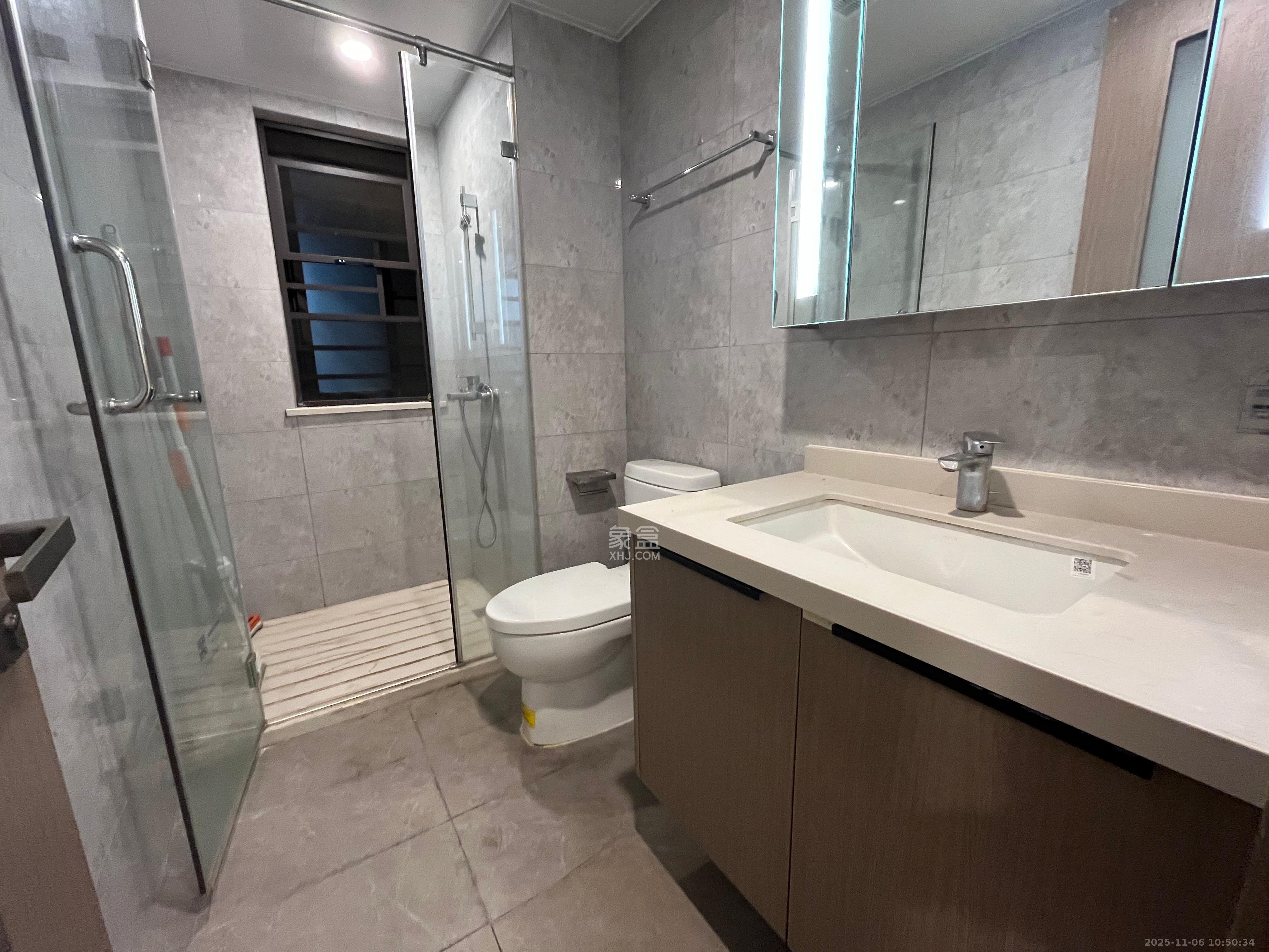 龙湖铂金中心（龙湖春江郦城）  3室2厅2卫    4000.0元/月室内图