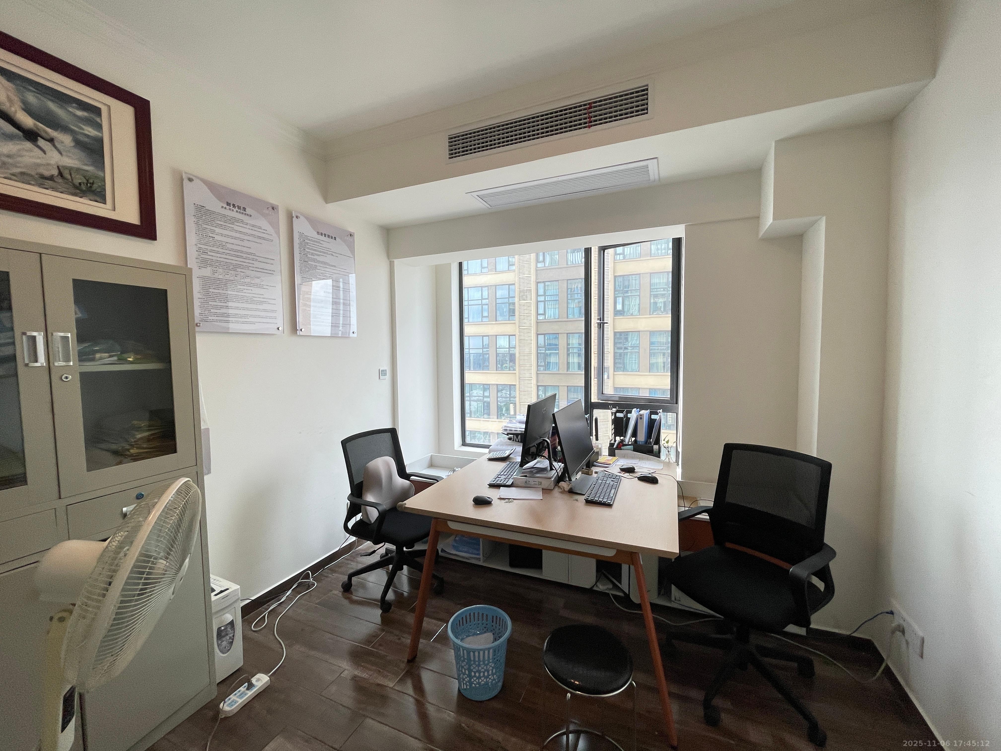 华润翡翠府  1室1厅1卫    11000.0元/月室内图