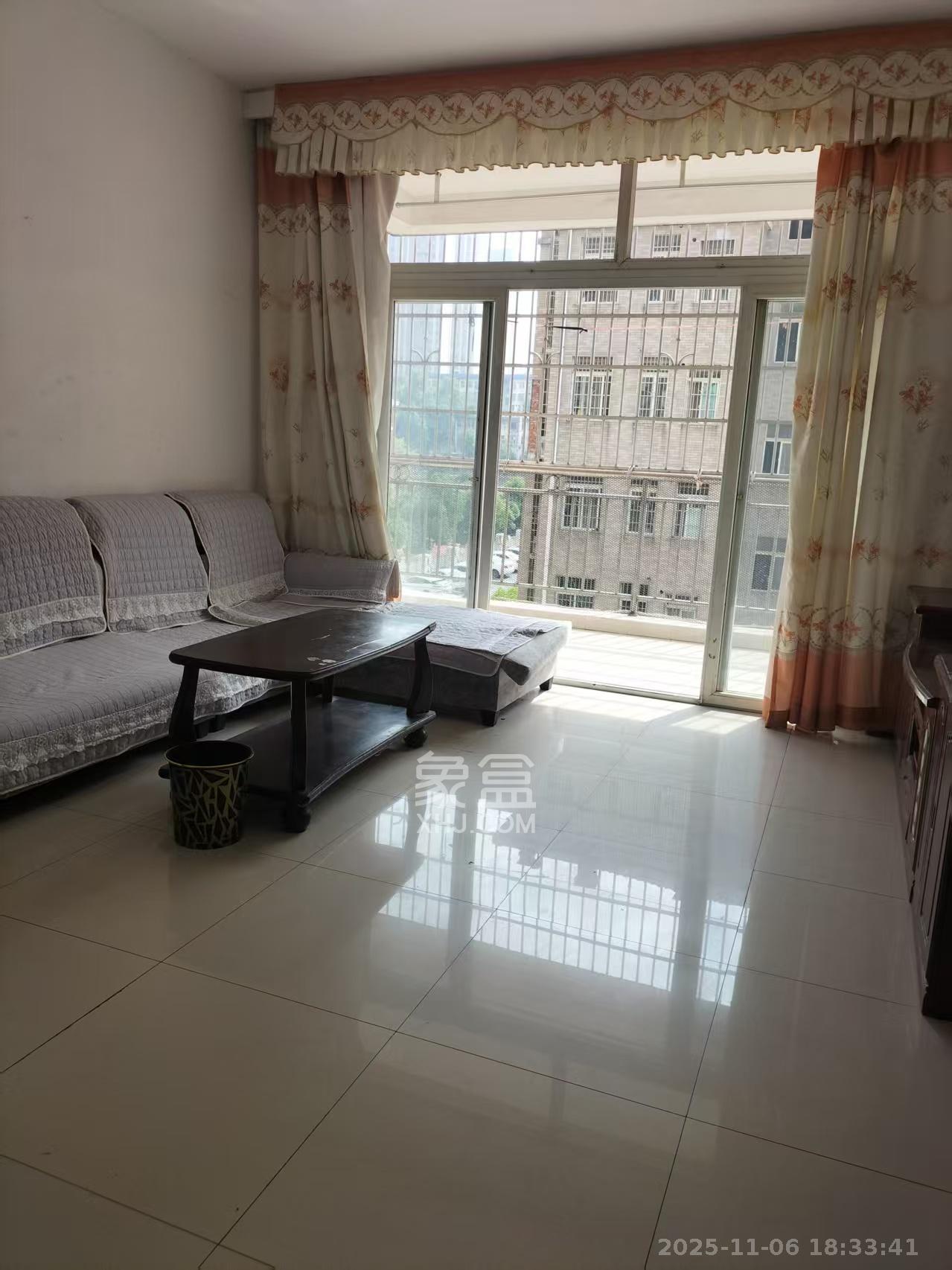 景塘家园  2室2厅1卫    1550.0元/月室内图1