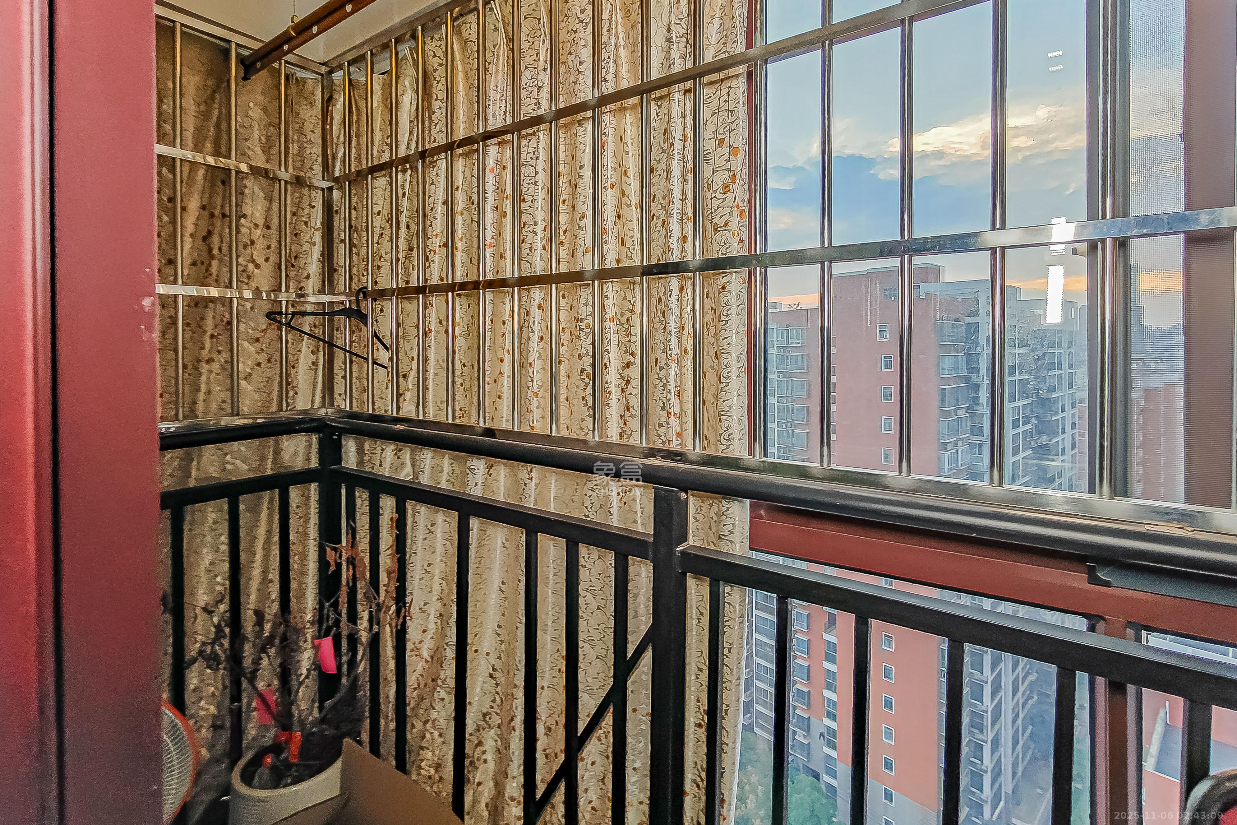 三力公寓(三力国际) 2室1厅1卫 49.8万 三力公寓(三力国际) 2室1厅1卫 49.8万阳台