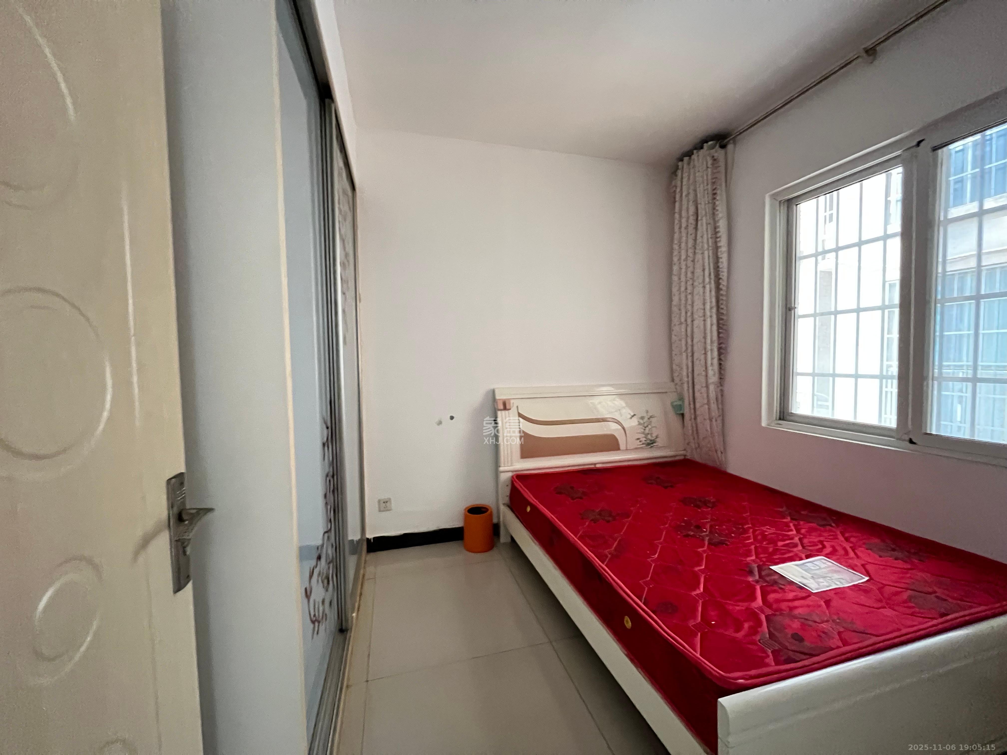 上河国际C区 3室1厅1卫 2500.0元/月 上河国际C区 3室1厅1卫 2500.0元/月室内图