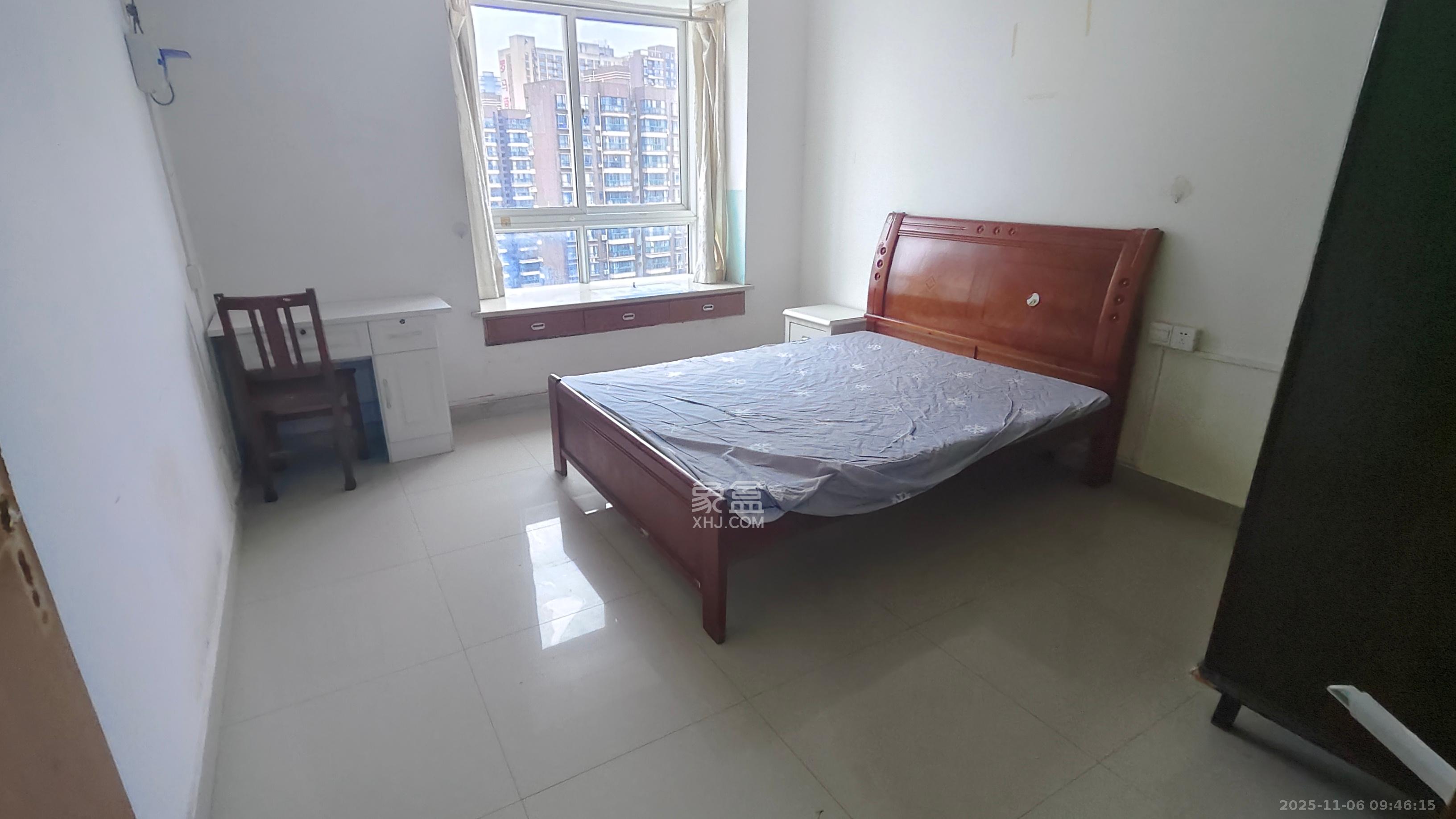 麓山润城 3室2厅1卫 2000.0元/月 麓山润城 3室2厅1卫 2000.0元/月室内图