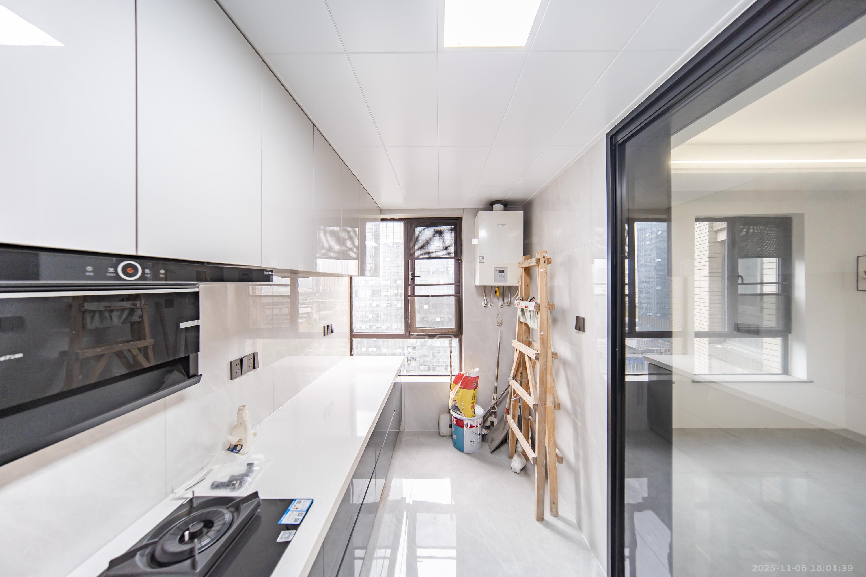 听香水榭 4室2厅2卫 158.0万 听香水榭 4室2厅2卫 158.0万厨房