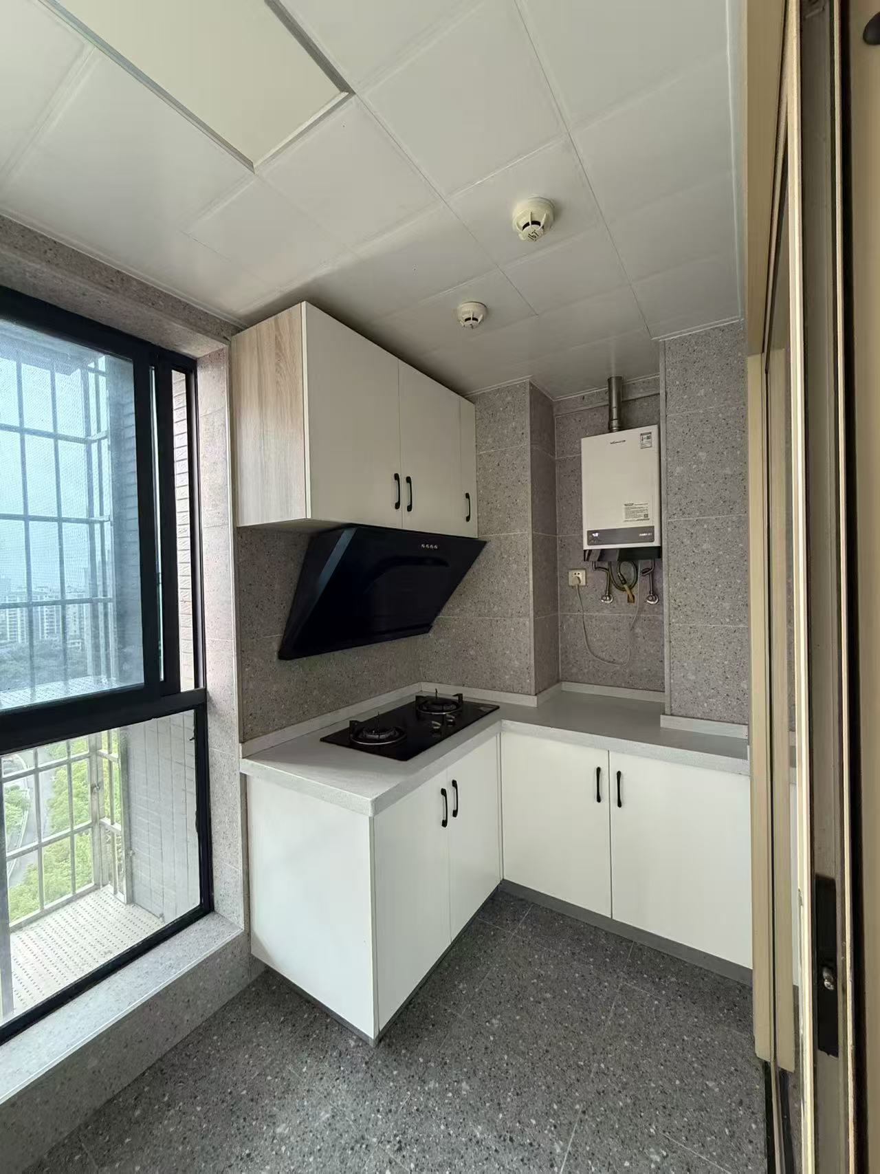 鑫天国际（鑫天偶遇）  1室1厅1卫    1200.0元/月室内图