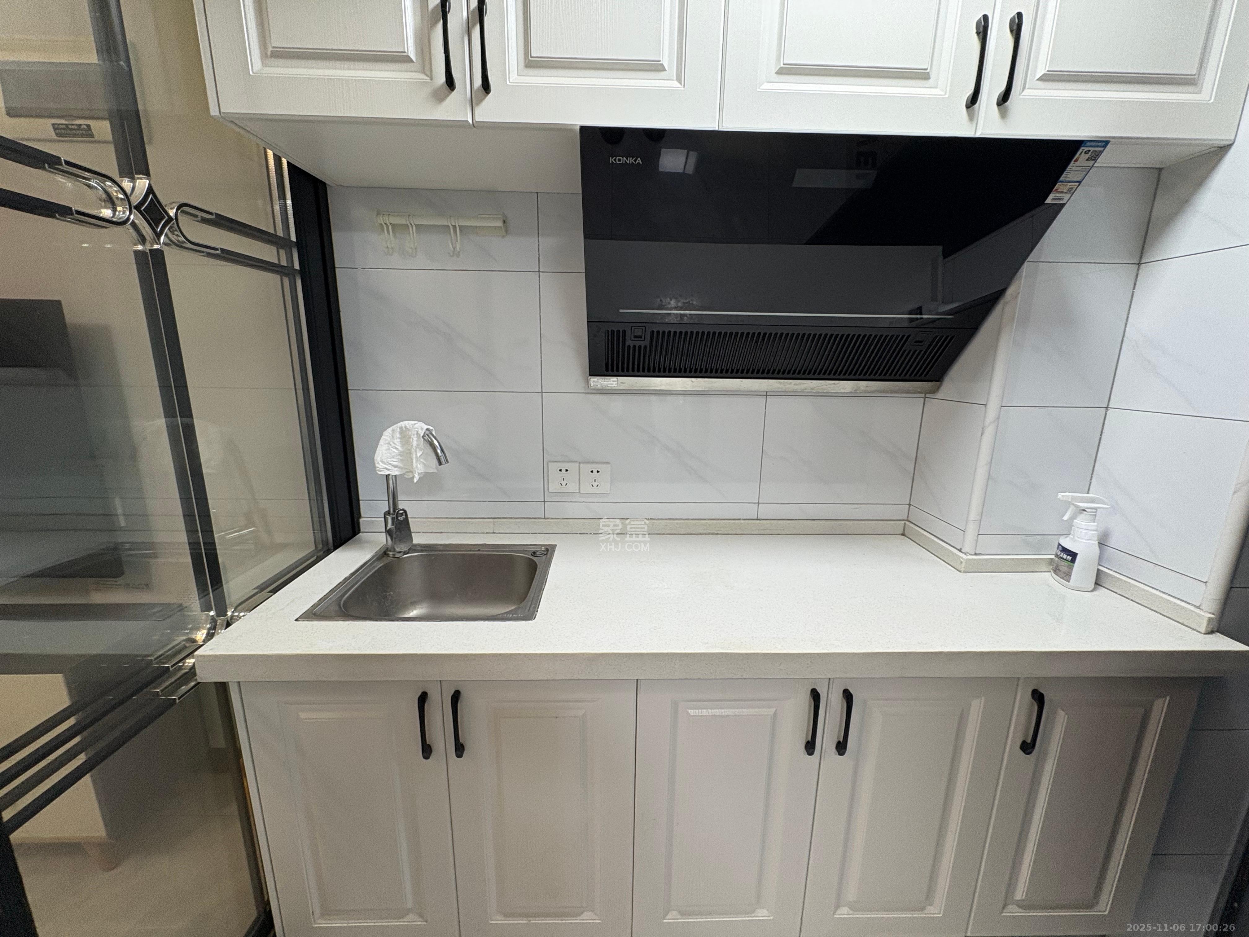 芙蓉万国城MOMA（卓越汇富苑）  1室1厅1卫    1400.0元/月室内图