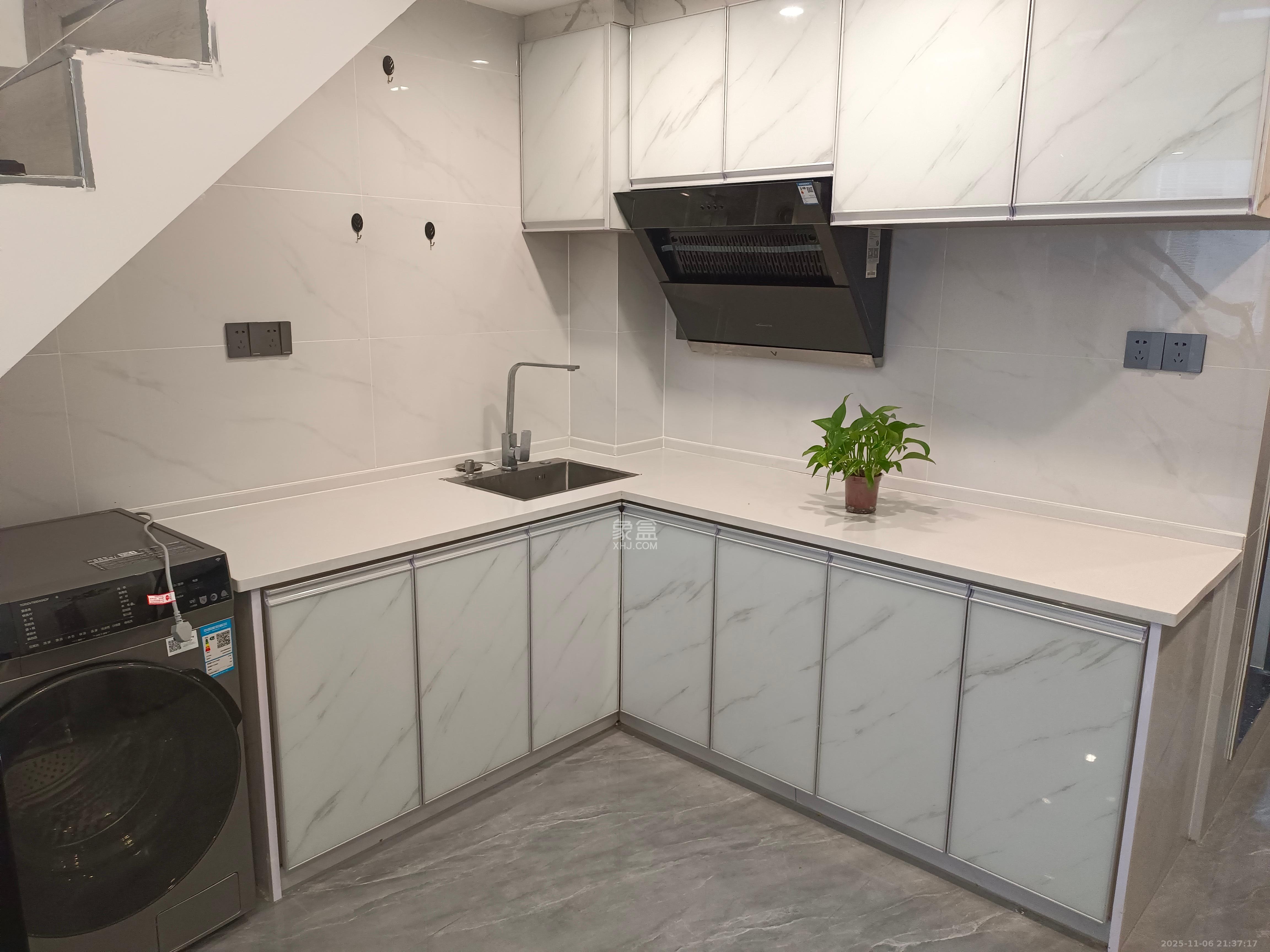 太阳城  2室2厅1卫    1600.0元/月室内图