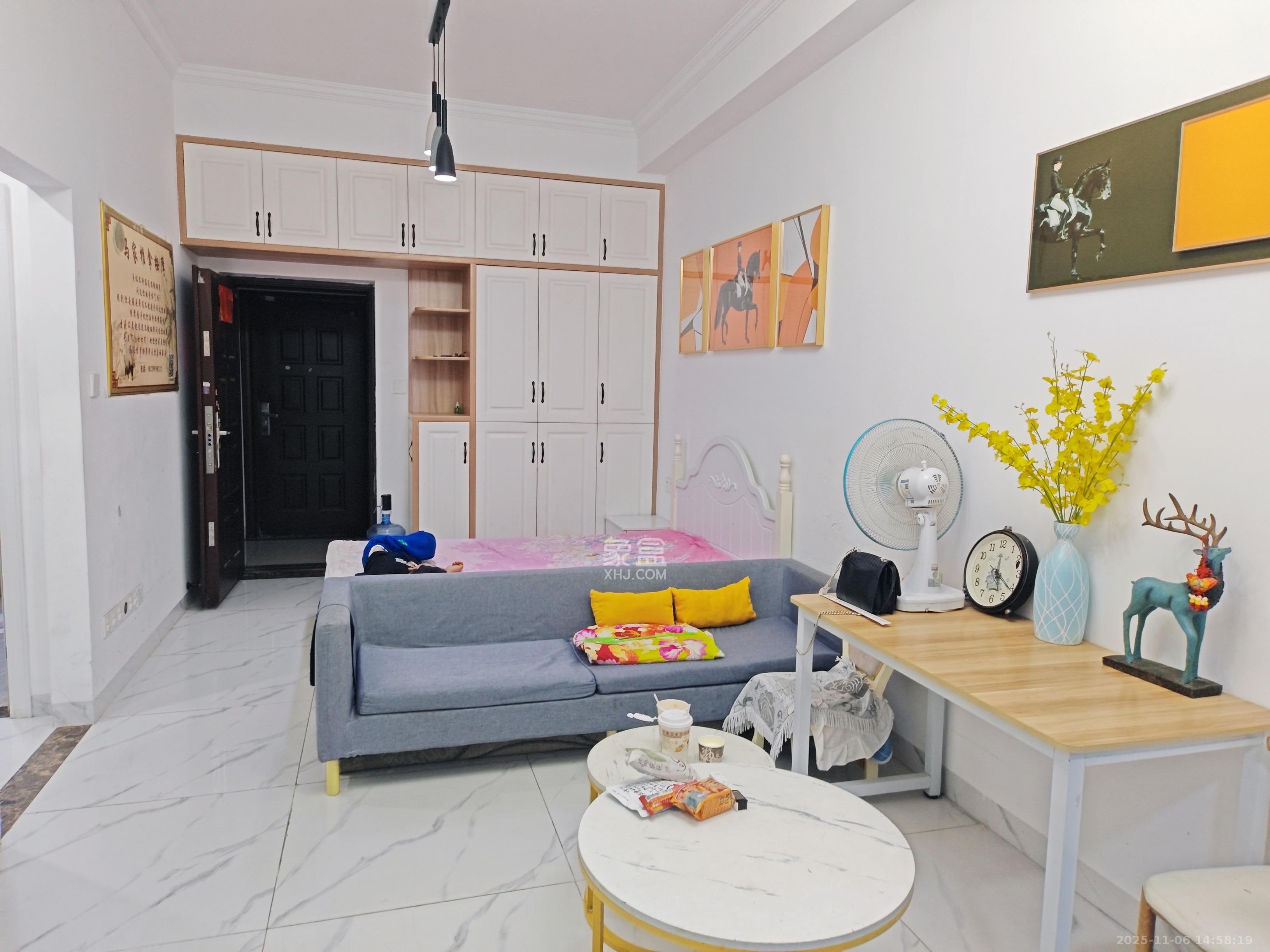 辉宏橄榄城  1室1厅1卫    1550.0元/月