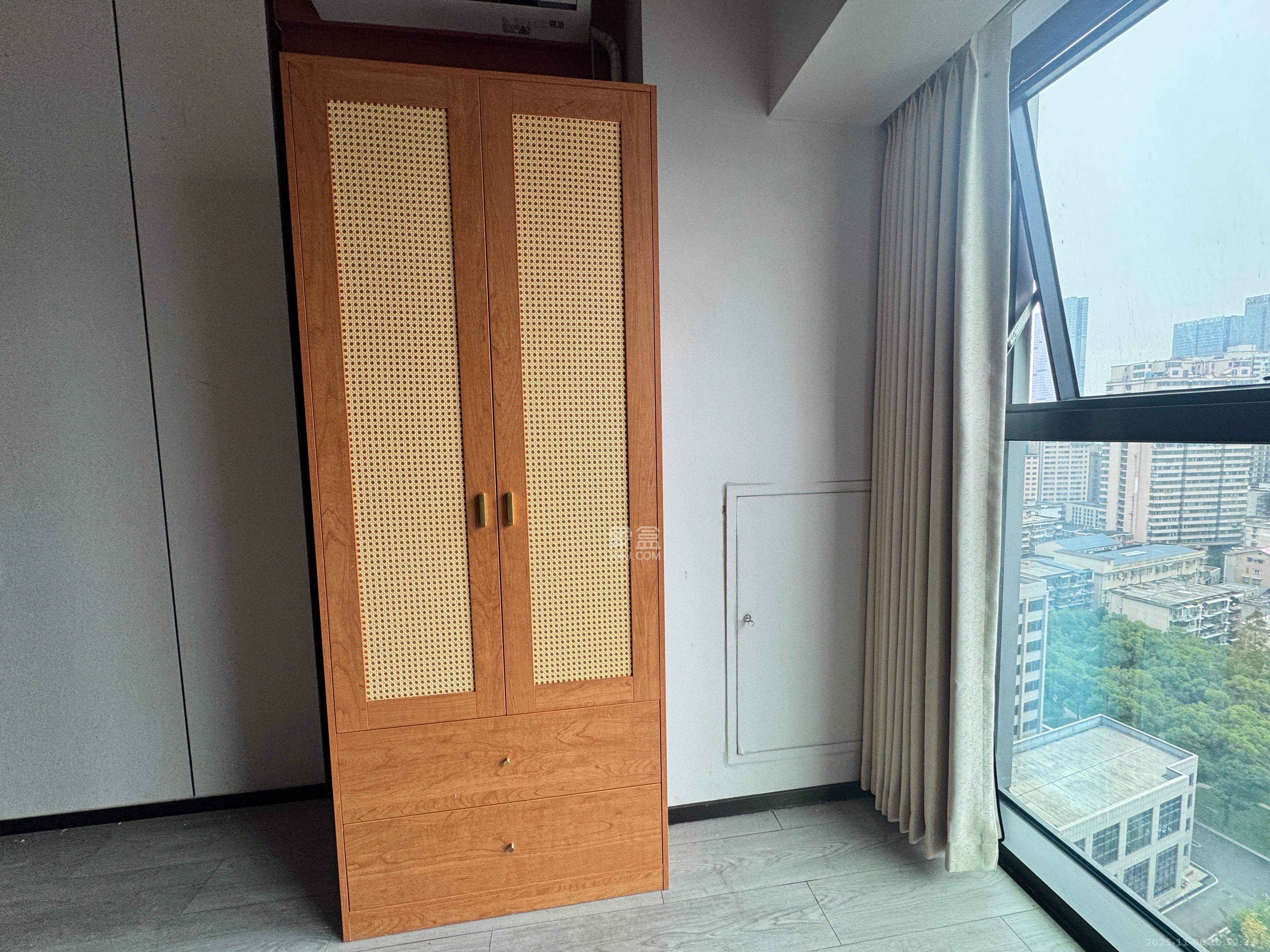 华润置地中心  1室1厅1卫    2400.0元/月室内图