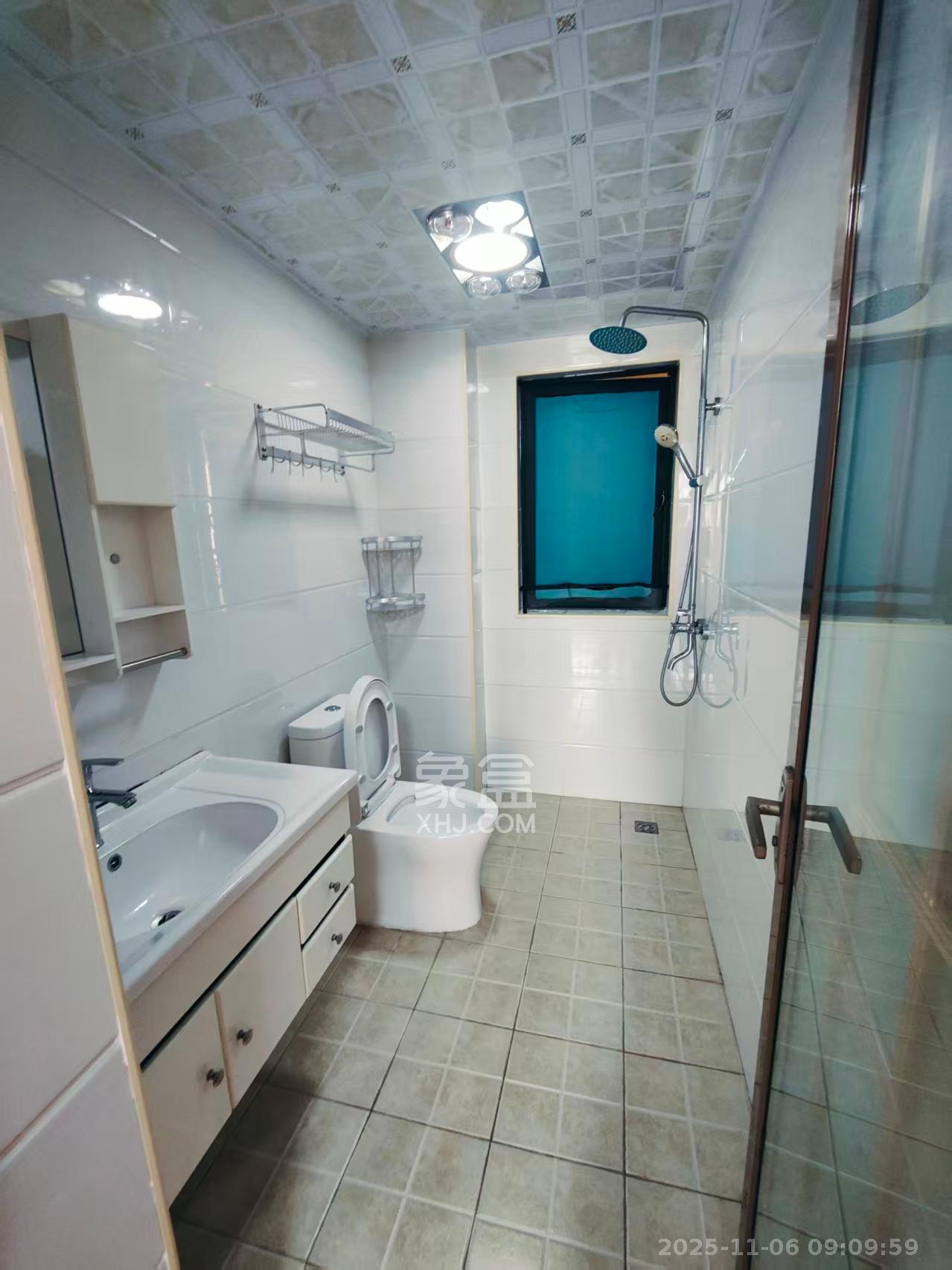 中建芙蓉嘉苑  3室2厅2卫    2200.0元/月室内图