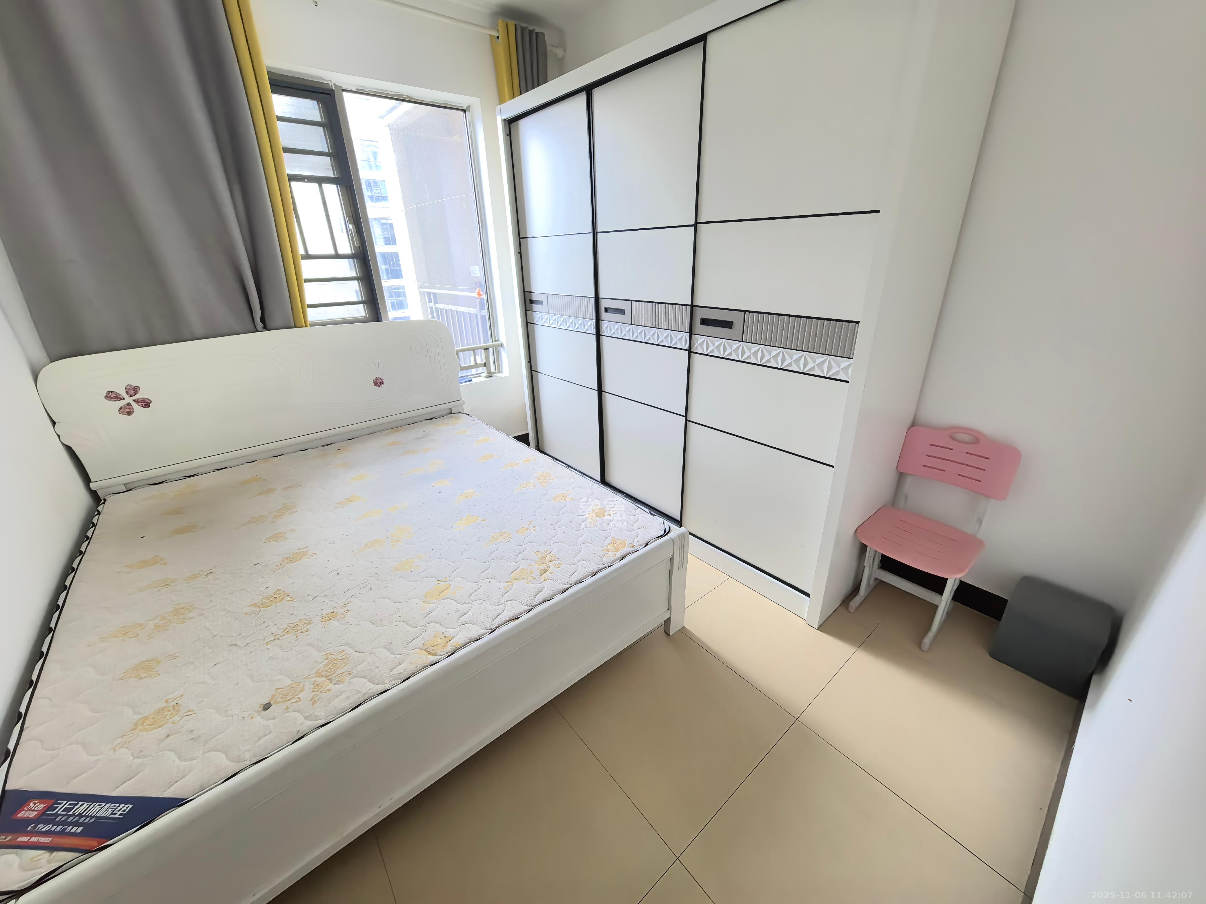 梅溪湖金茂湾 4室2厅2卫 2800.0元/月 梅溪湖金茂湾 4室2厅2卫 2800.0元/月室内图