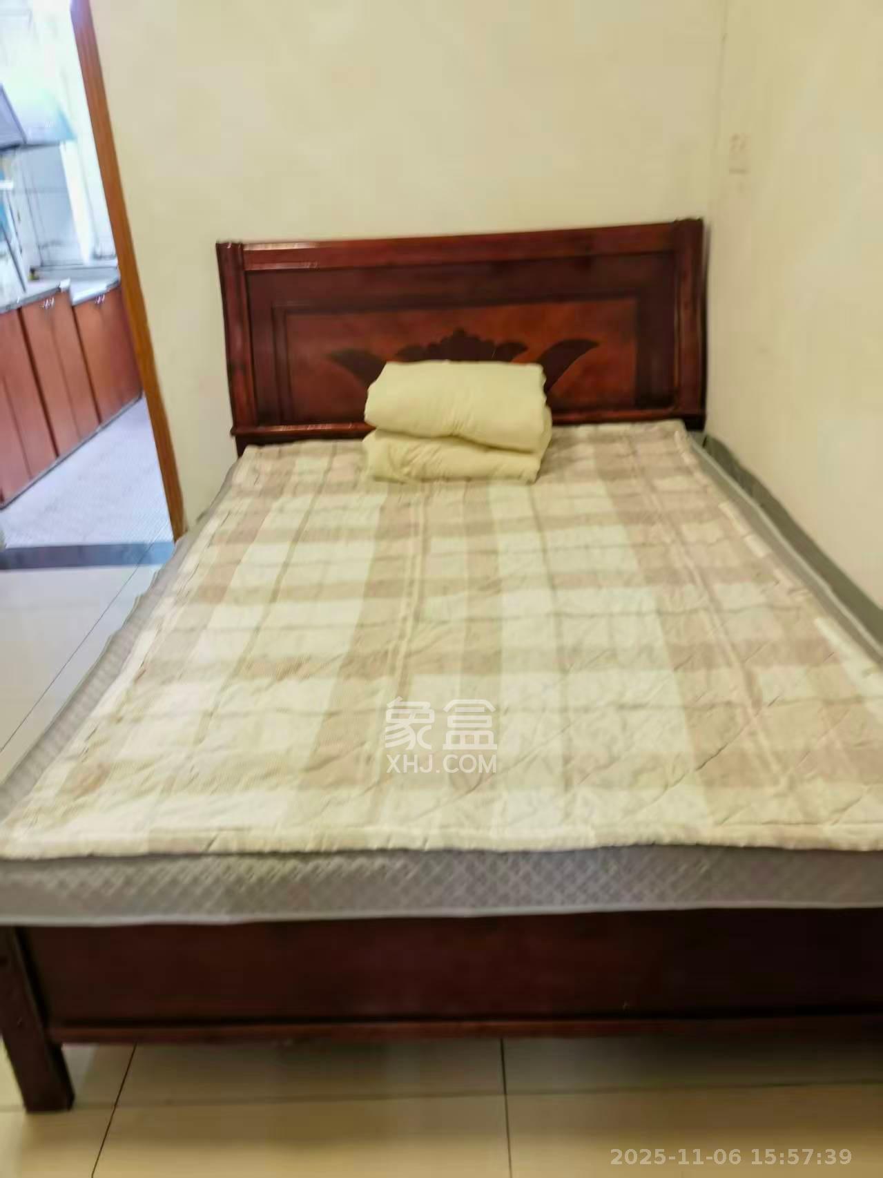 松雅安置小区 1室2厅1卫 700.0元/月 松雅安置小区 1室2厅1卫 700.0元/月室内图