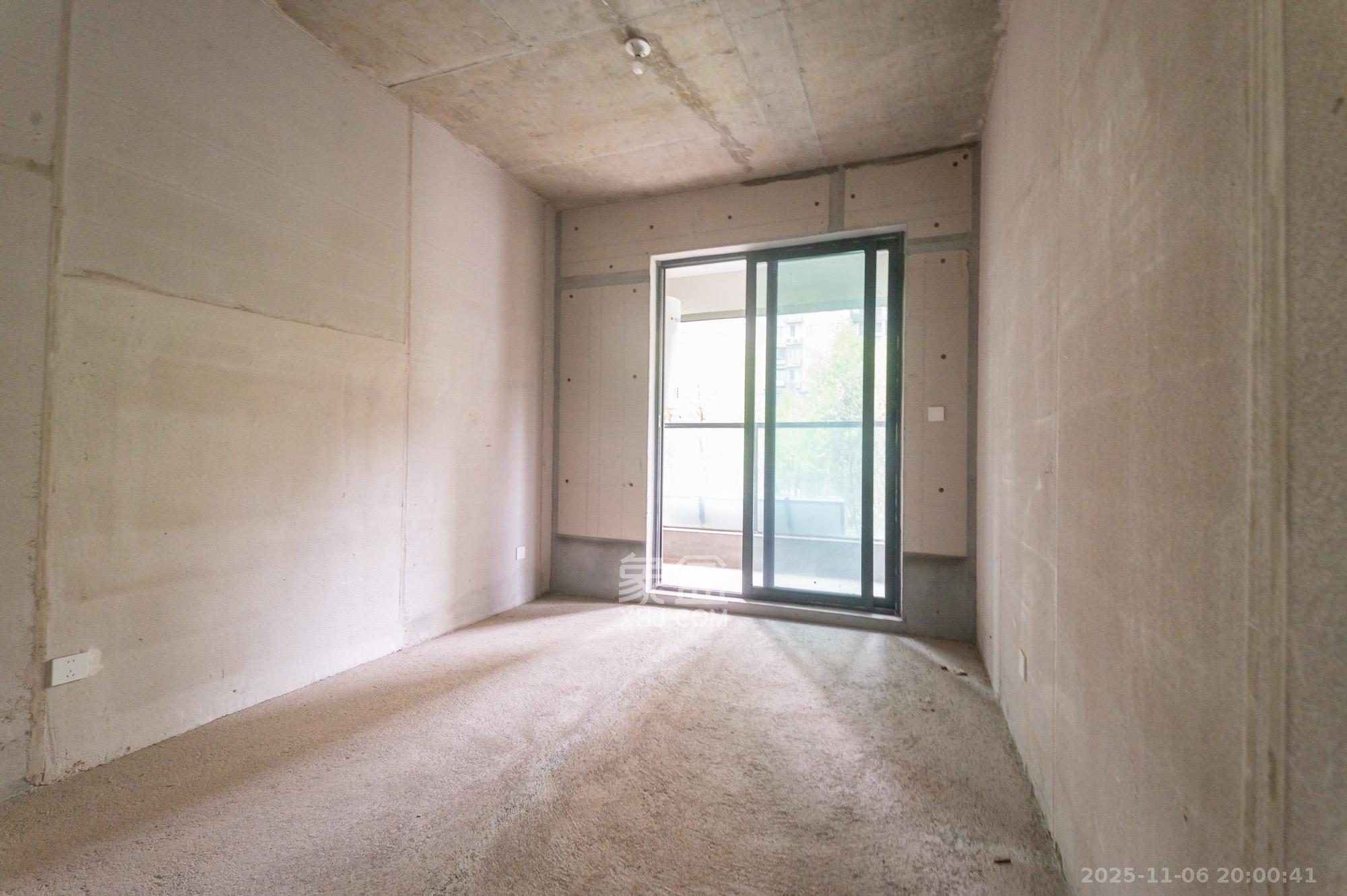 五矿万境松雅 5室2厅3卫 230.0万 五矿万境松雅 5室2厅3卫 230.0万其他